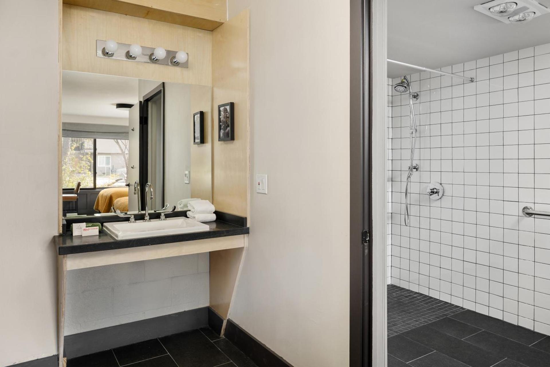 The Coachman Hotel photo 54