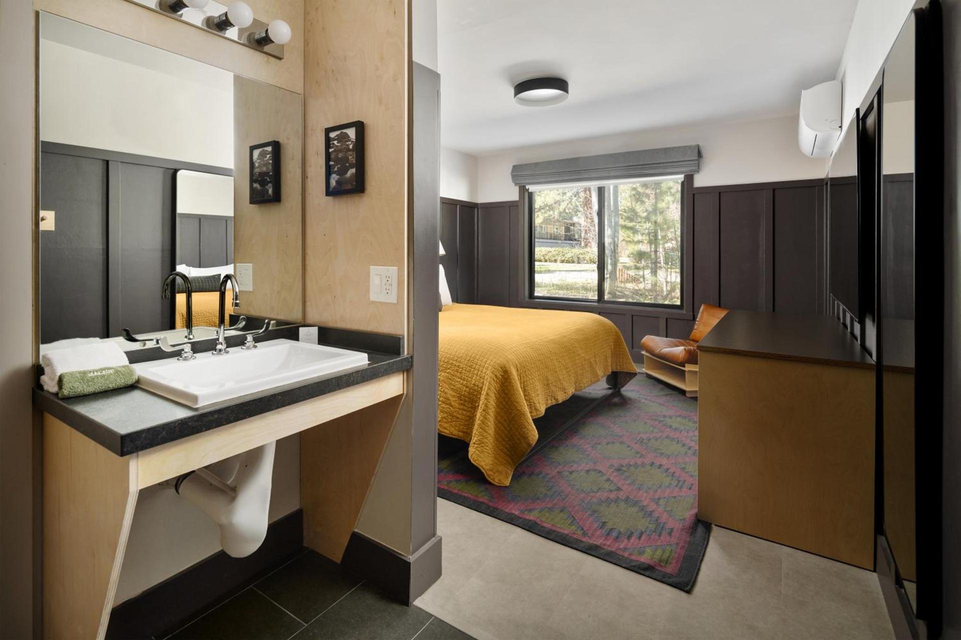 The Coachman Hotel photo 56
