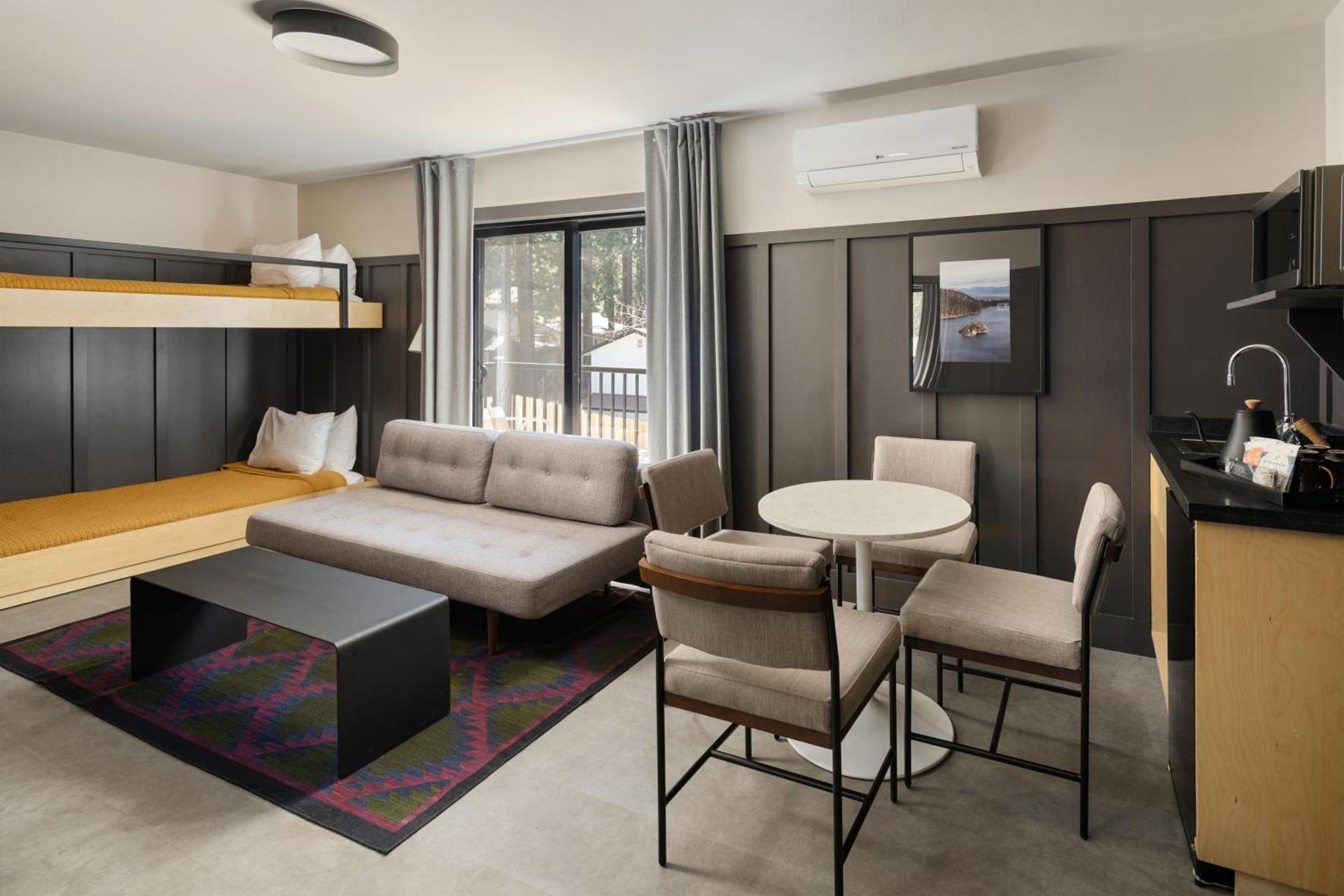 The Coachman Hotel photo 69