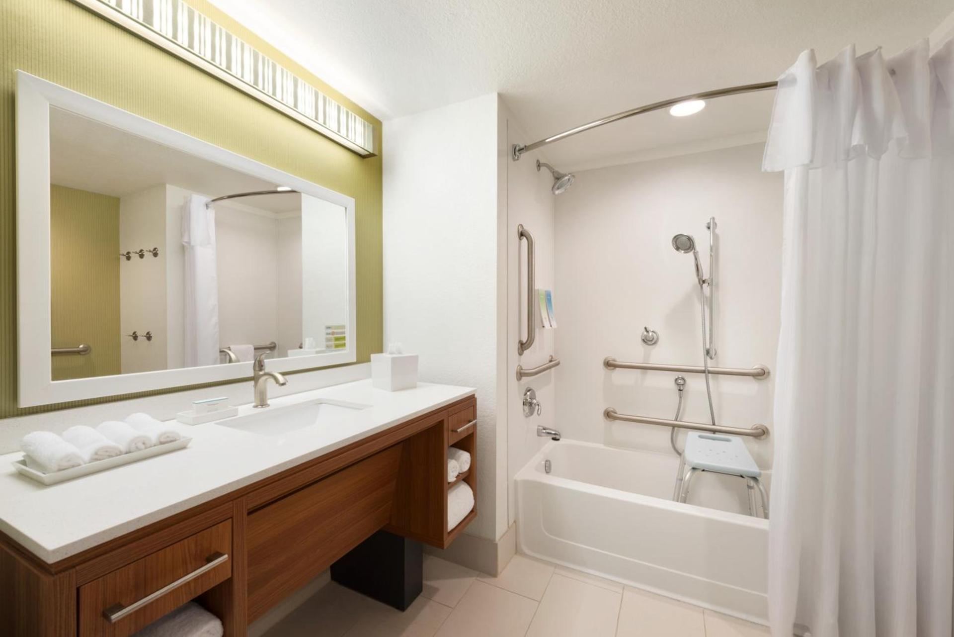 Home2 Suites by Hilton Milwaukee Brookfield photo 39