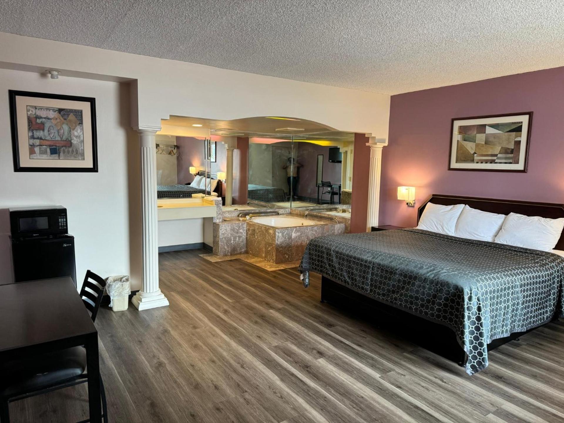 Express Inn-Rahway photo 6