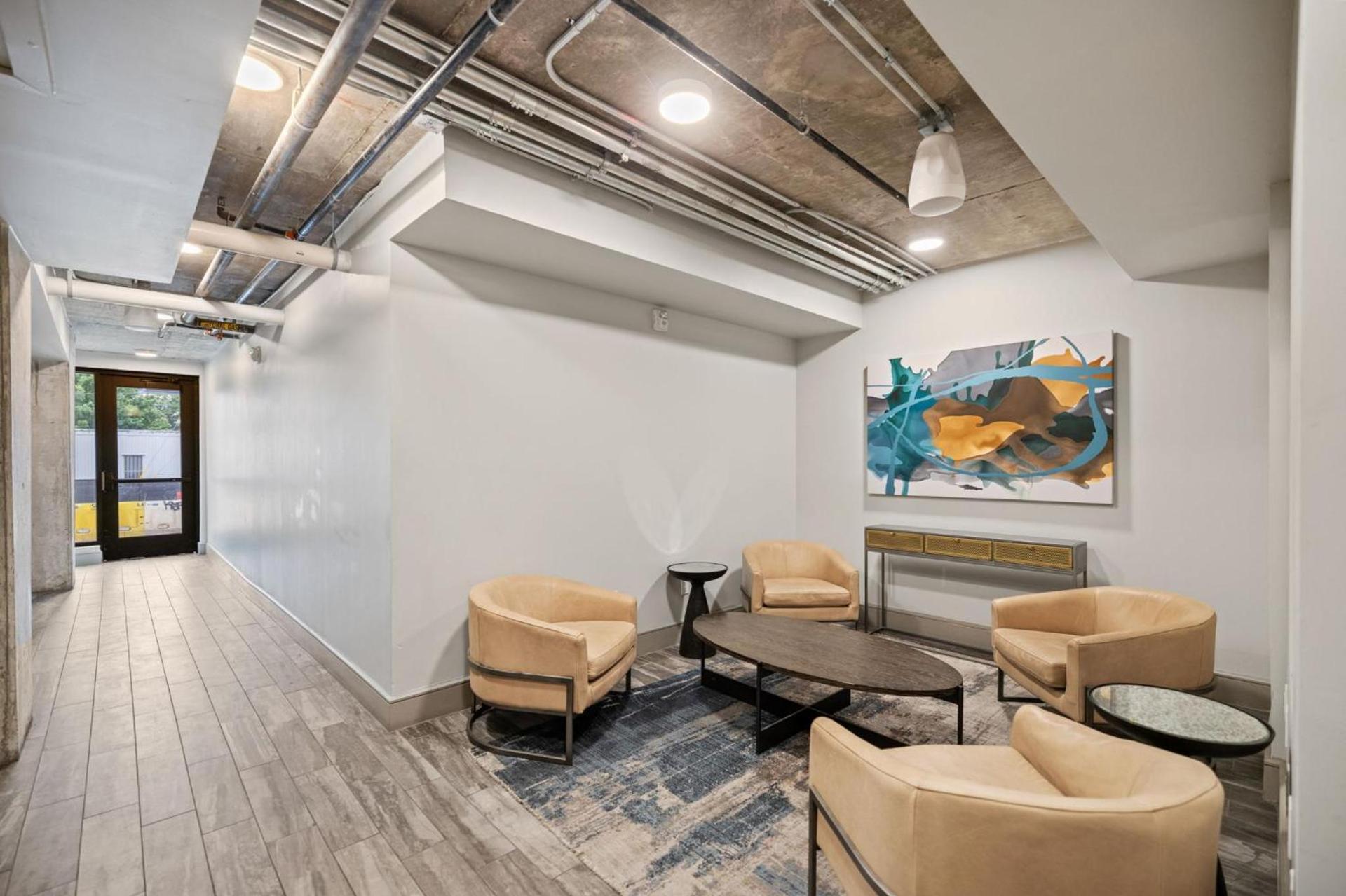 Placemakr Austin Downtown, Apartments by Hilton photo 43