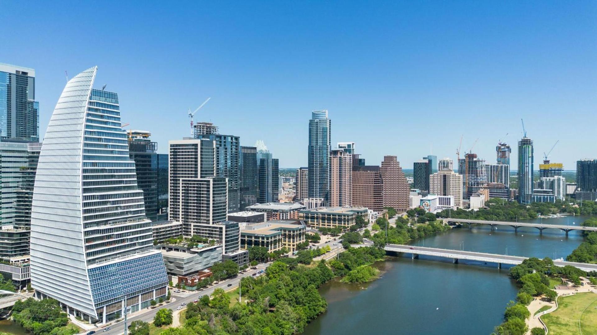 Placemakr Austin Downtown, Apartments by Hilton photo 1