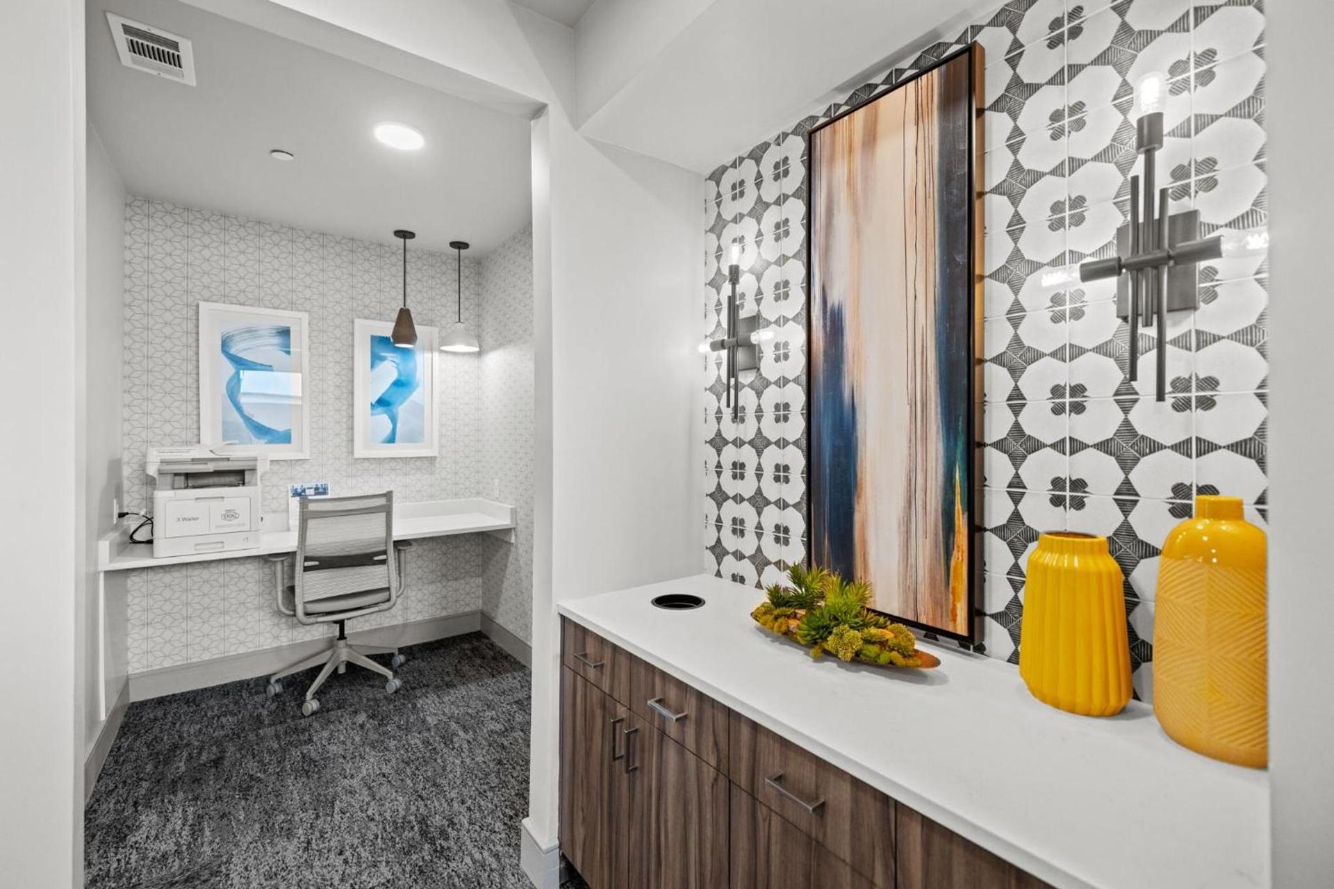 Placemakr Austin Downtown, Apartments by Hilton photo 31