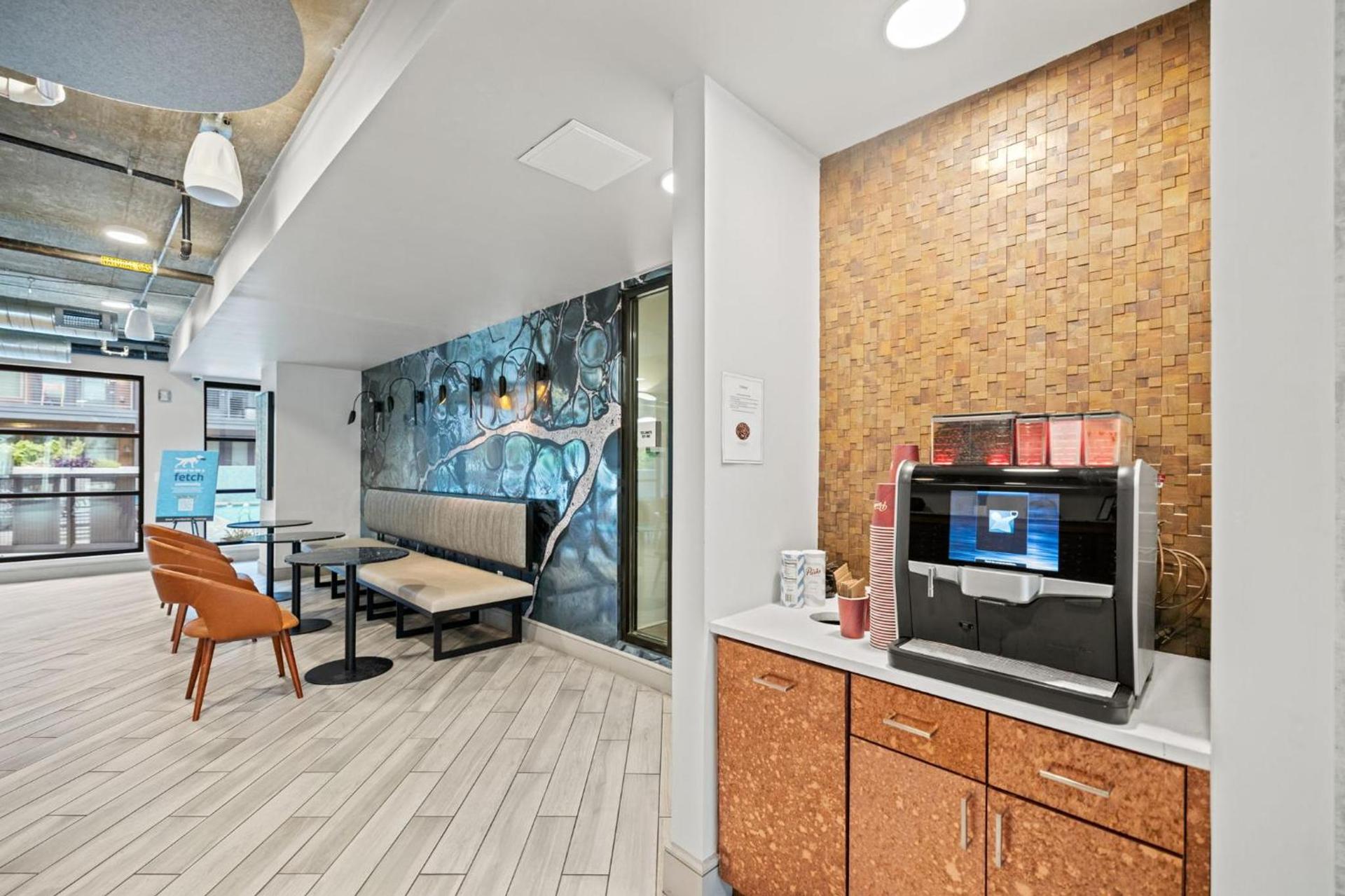 Placemakr Austin Downtown, Apartments by Hilton photo 8