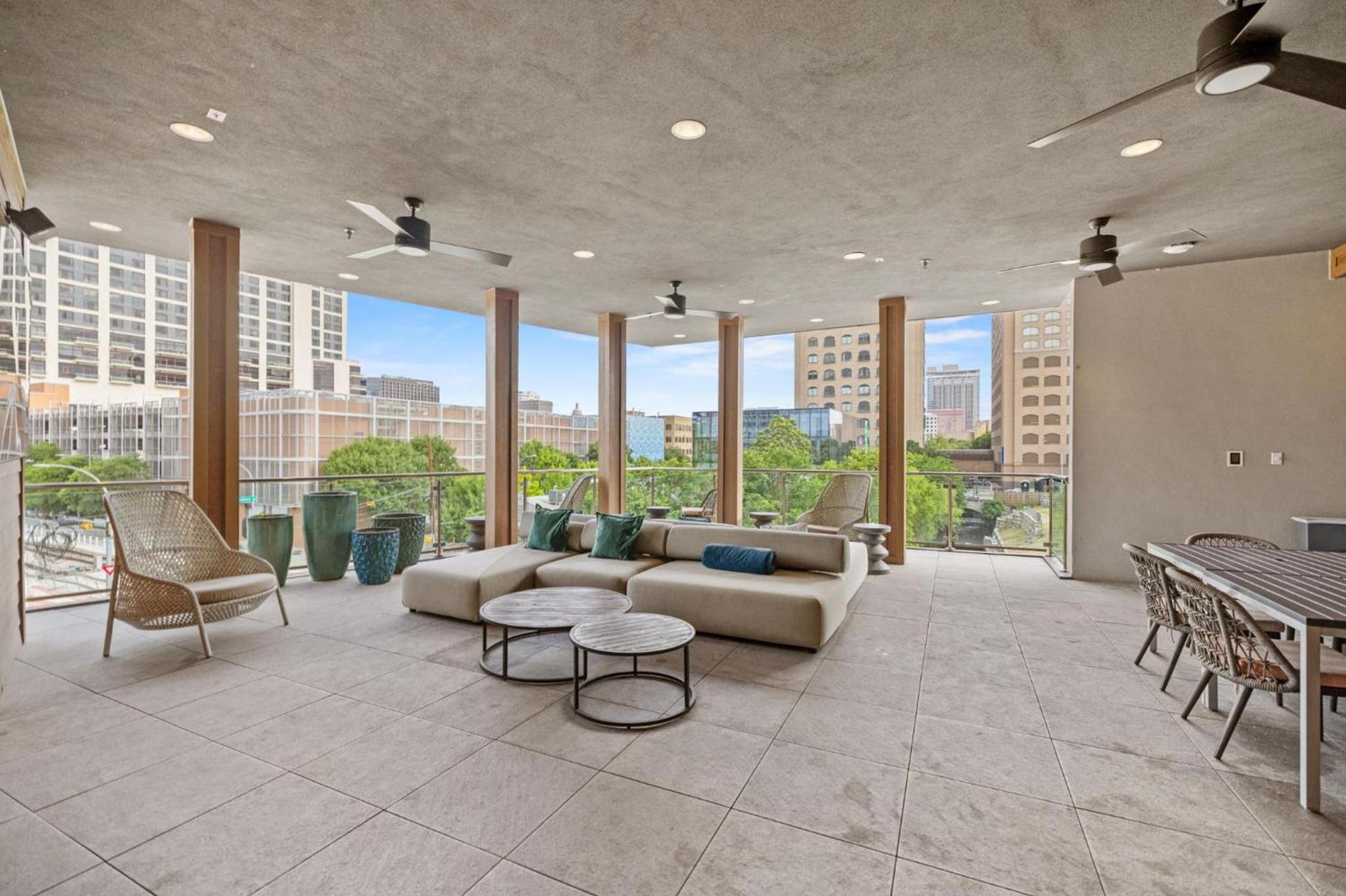 Placemakr Austin Downtown, Apartments by Hilton photo 23