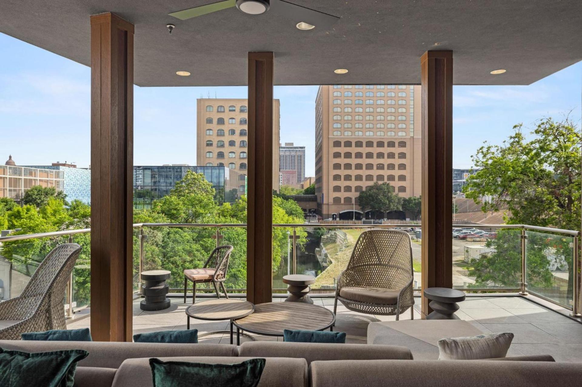 Placemakr Austin Downtown, Apartments by Hilton photo 36