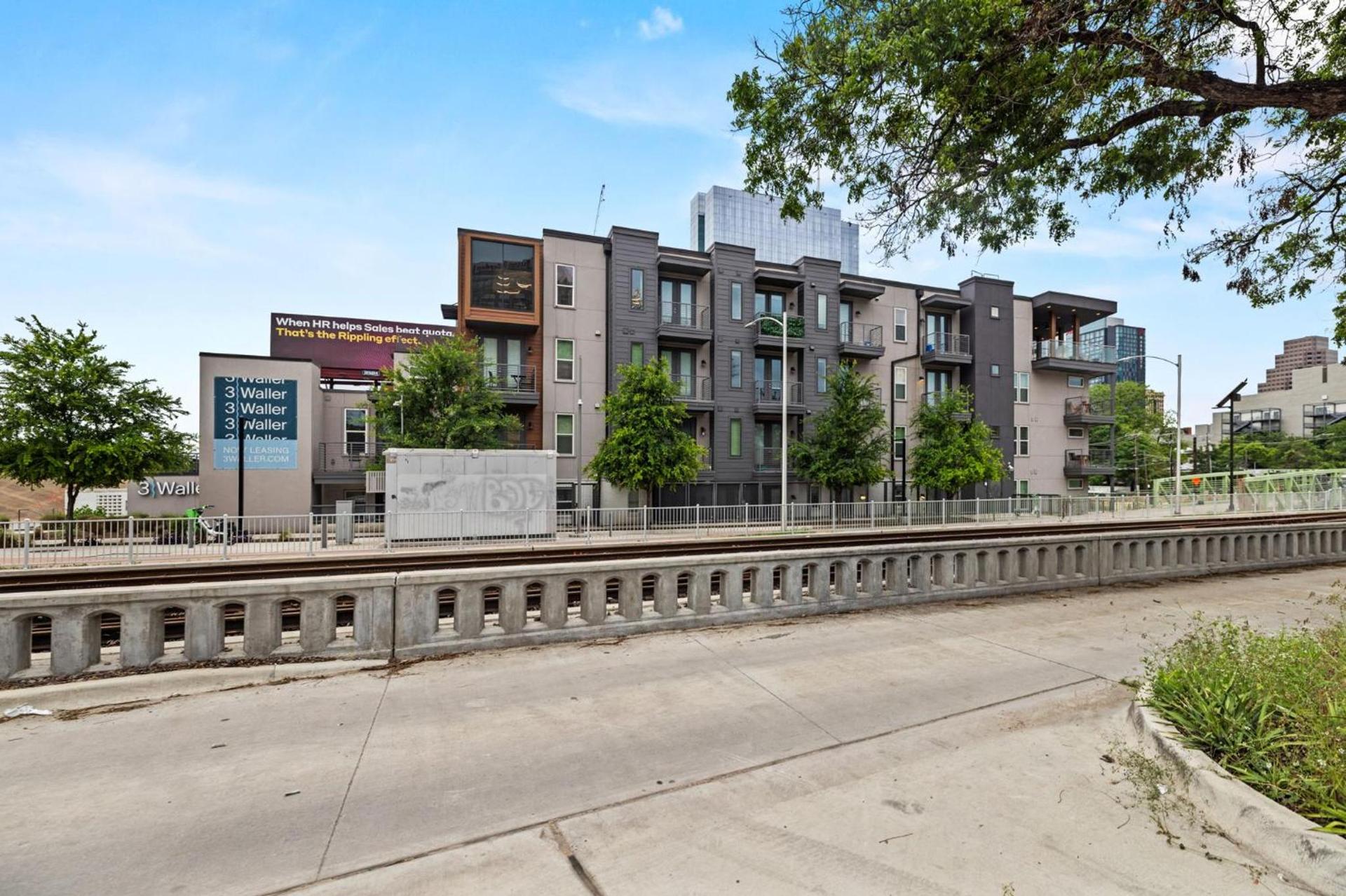 Placemakr Austin Downtown, Apartments by Hilton photo 54
