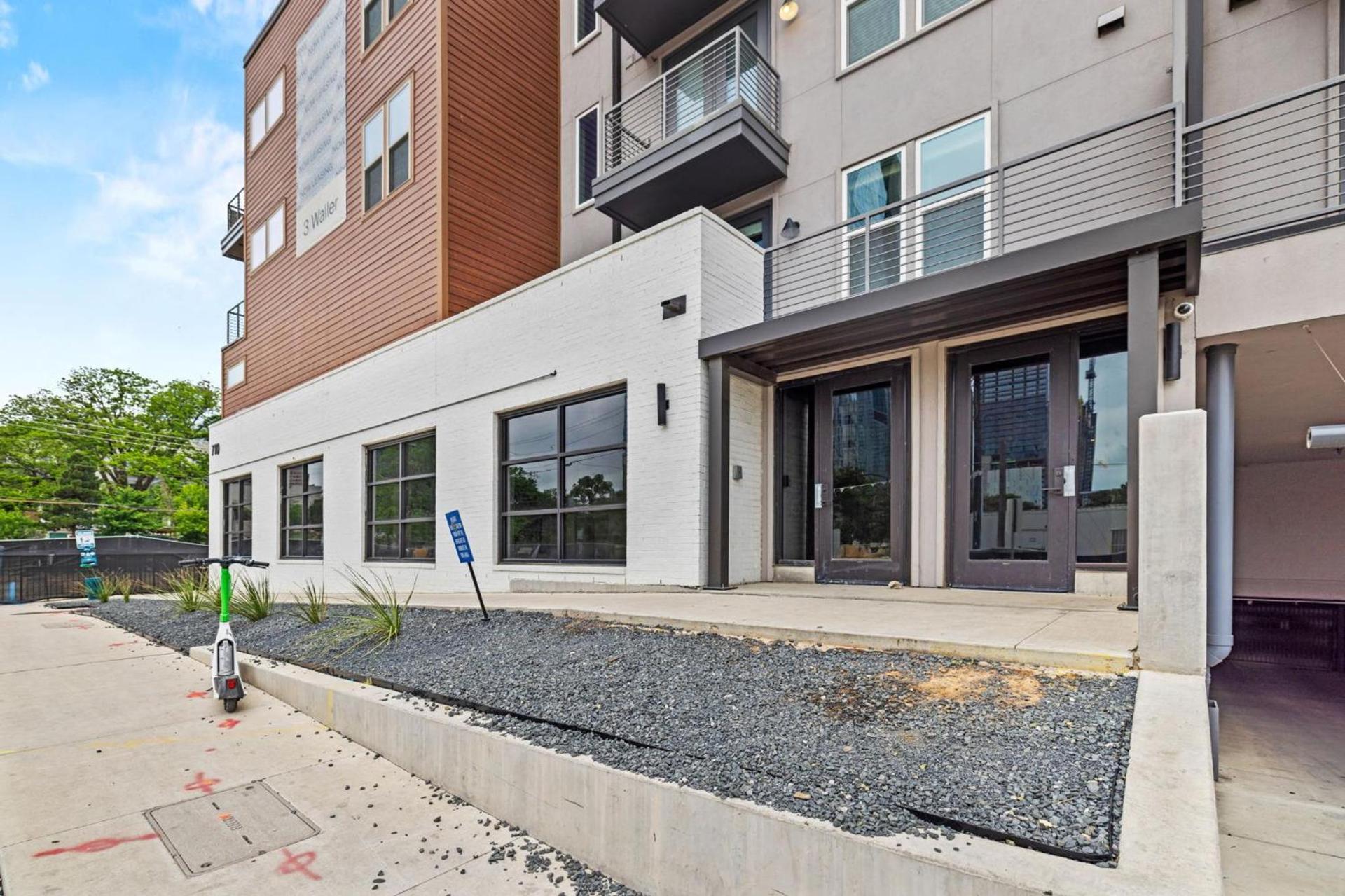 Placemakr Austin Downtown, Apartments by Hilton photo 41