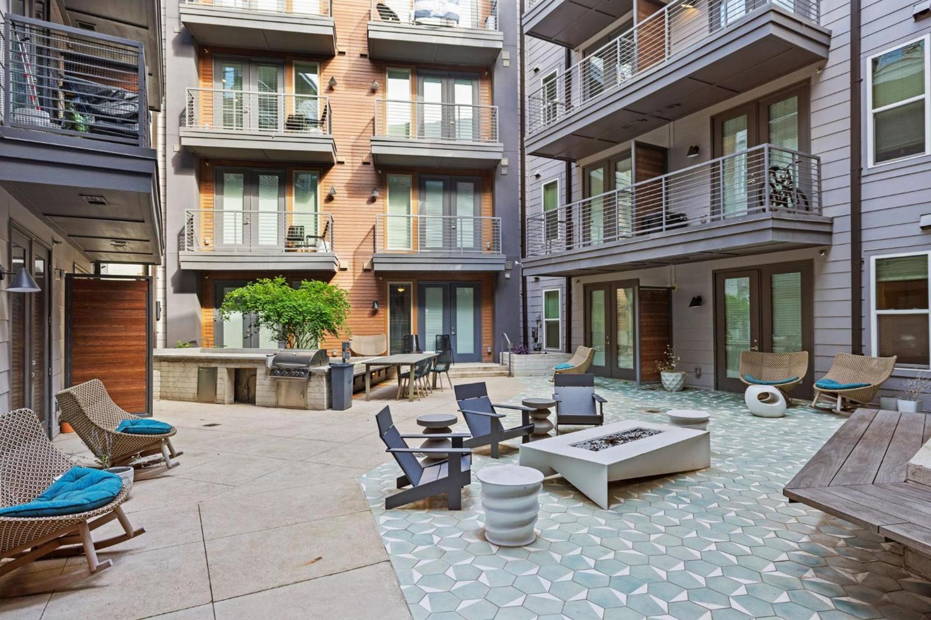 Placemakr Austin Downtown, Apartments by Hilton photo 46
