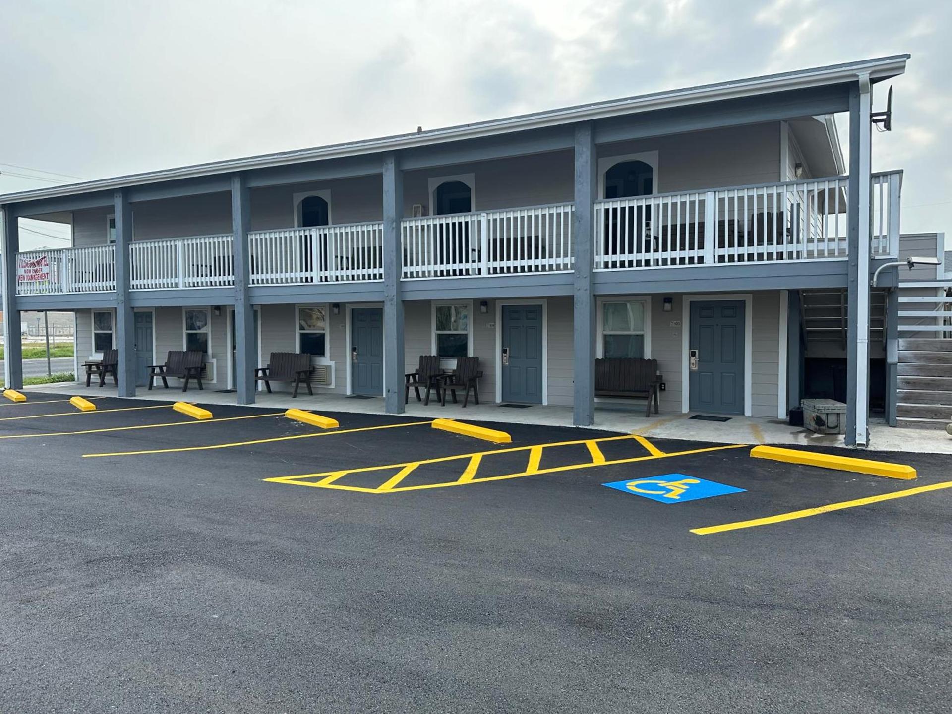 Village Inn Motel Rockport near Aransas Bay — hotel in Rockport