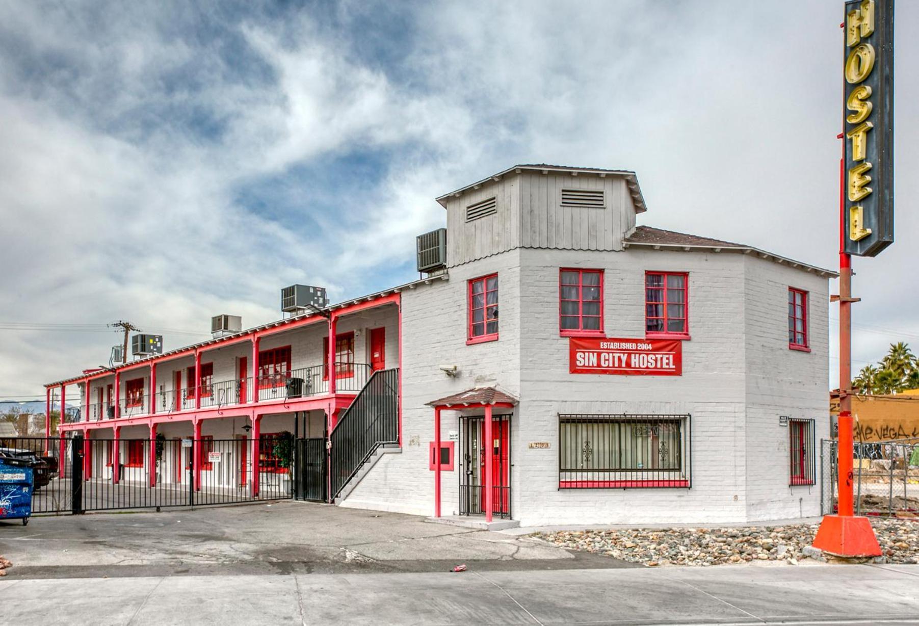 Sin City Hostel photo 1