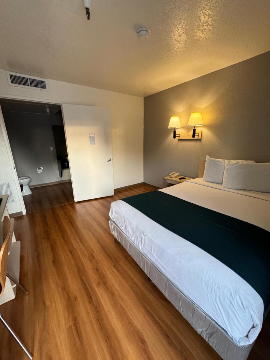 Motel 6-Stanton, CA- Anaheim West photo 70
