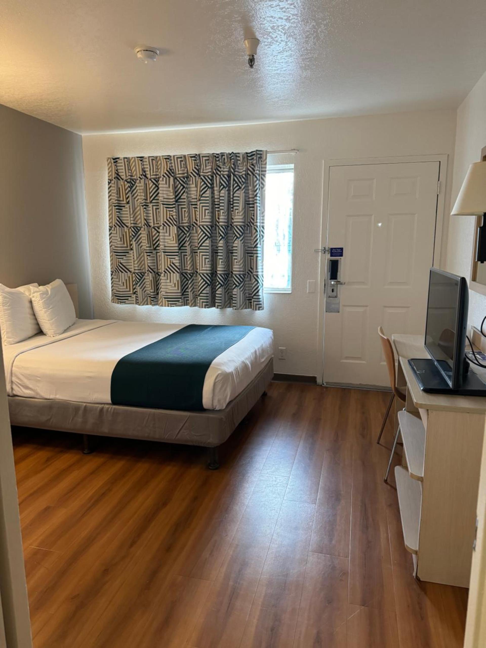 Motel 6-Stanton, CA- Anaheim West photo 76