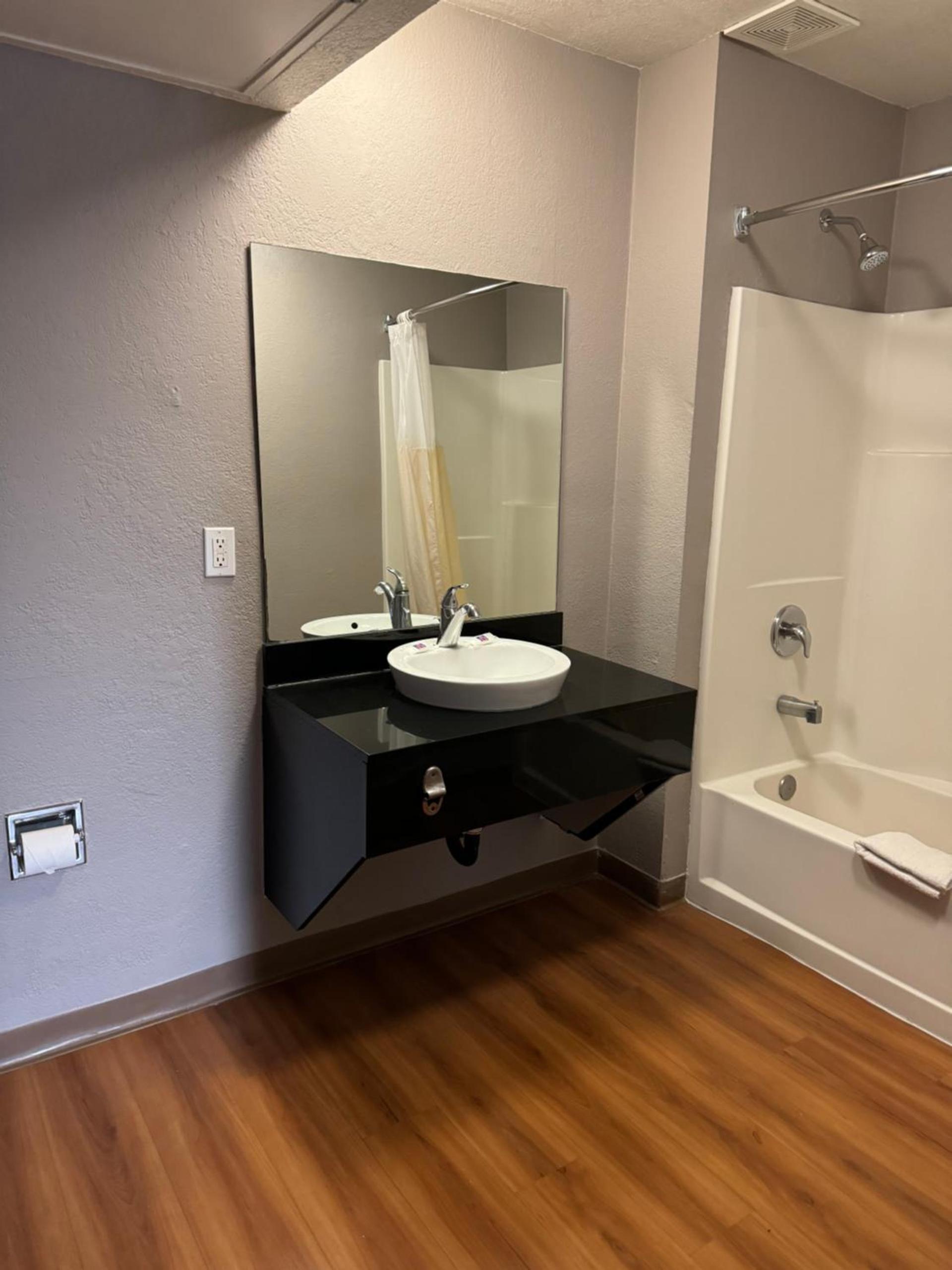 Motel 6-Stanton, CA- Anaheim West photo 77