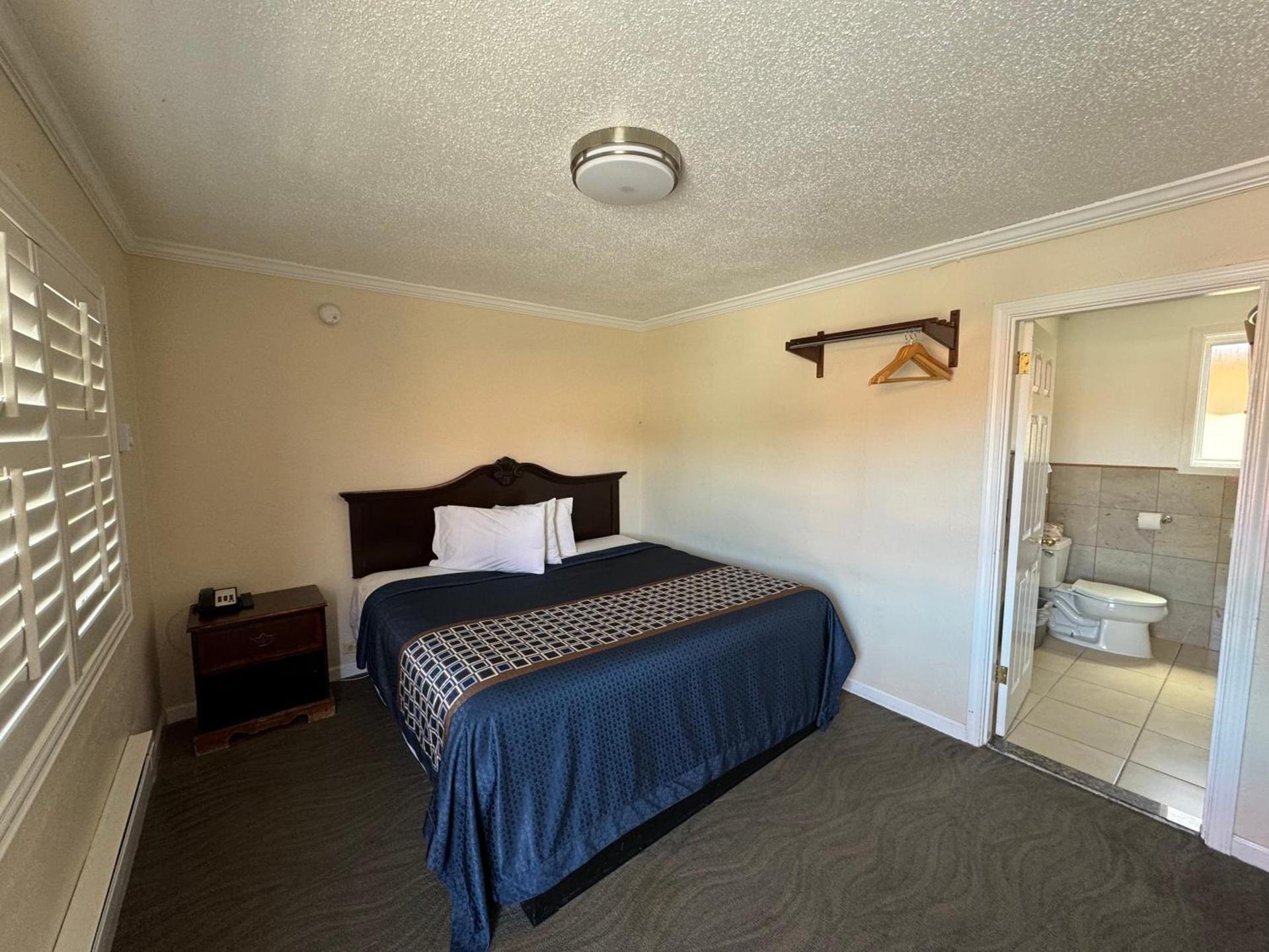Tamalpais Motel photo 25