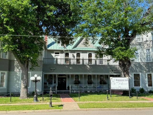 Woodbine Inn and Restaurant — hotel in Madisonville