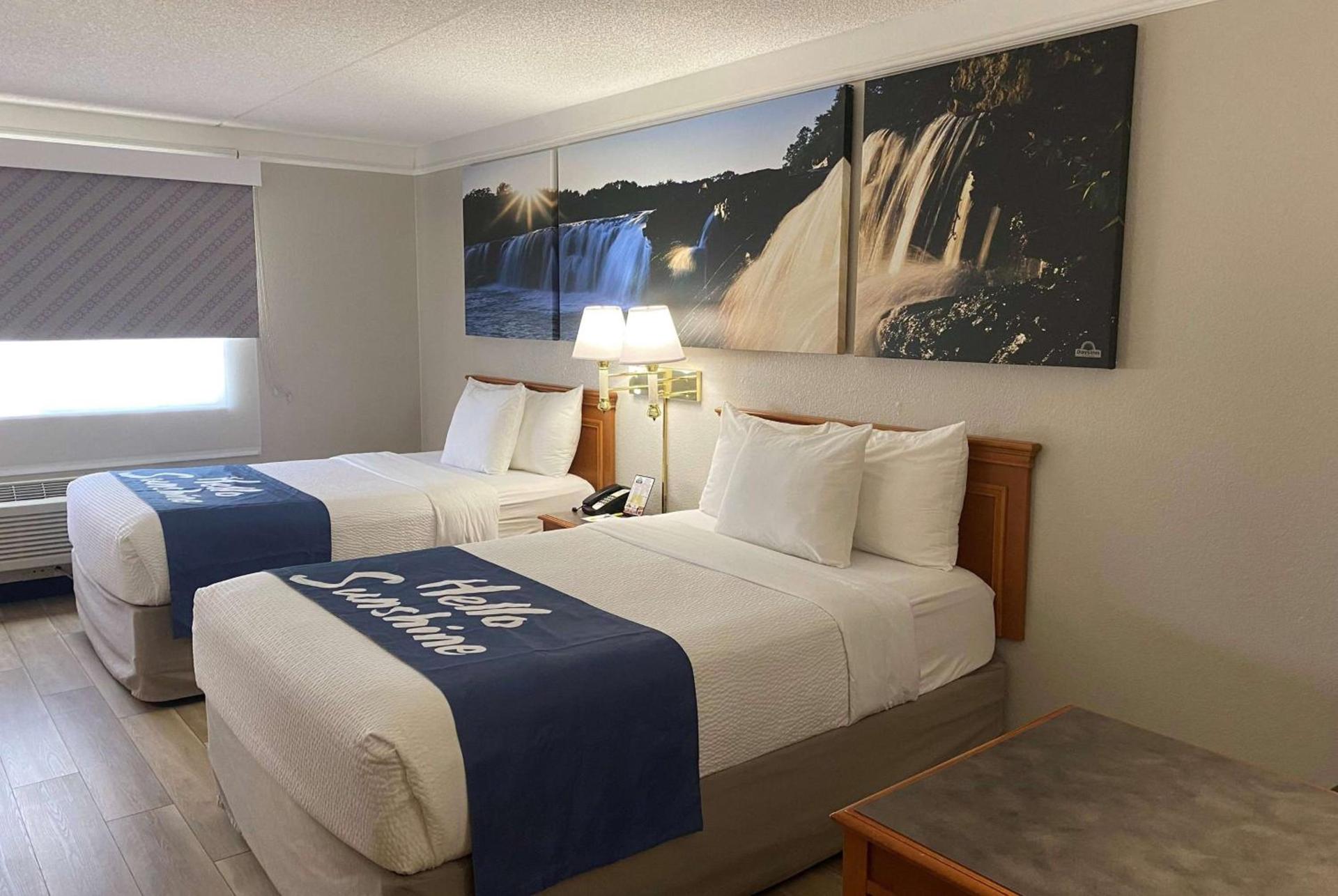 Days Inn & Suites by Wyndham Arlington Heights photo 19