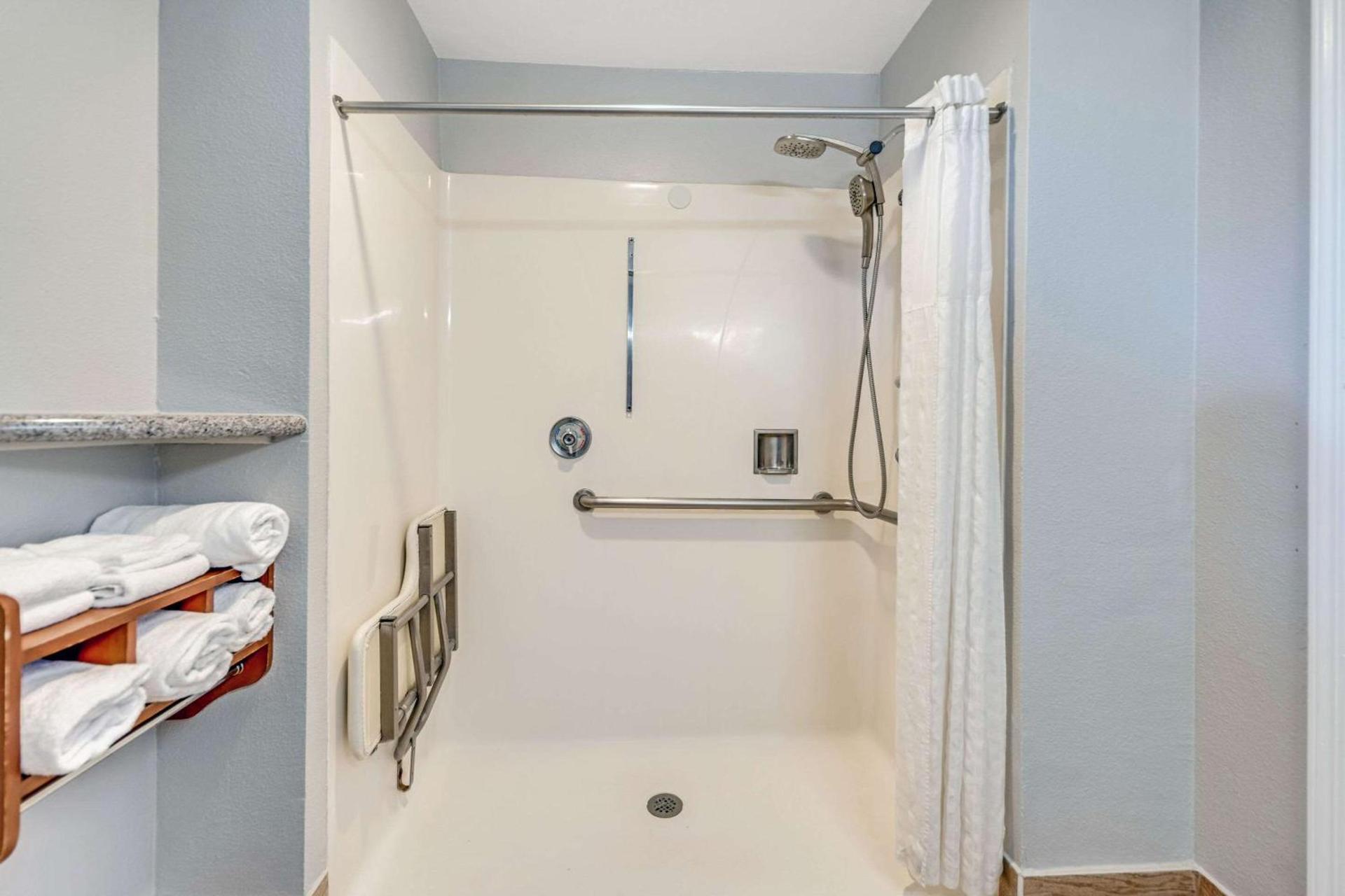 Quality Inn Santa Cruz Downtown Area photo 30