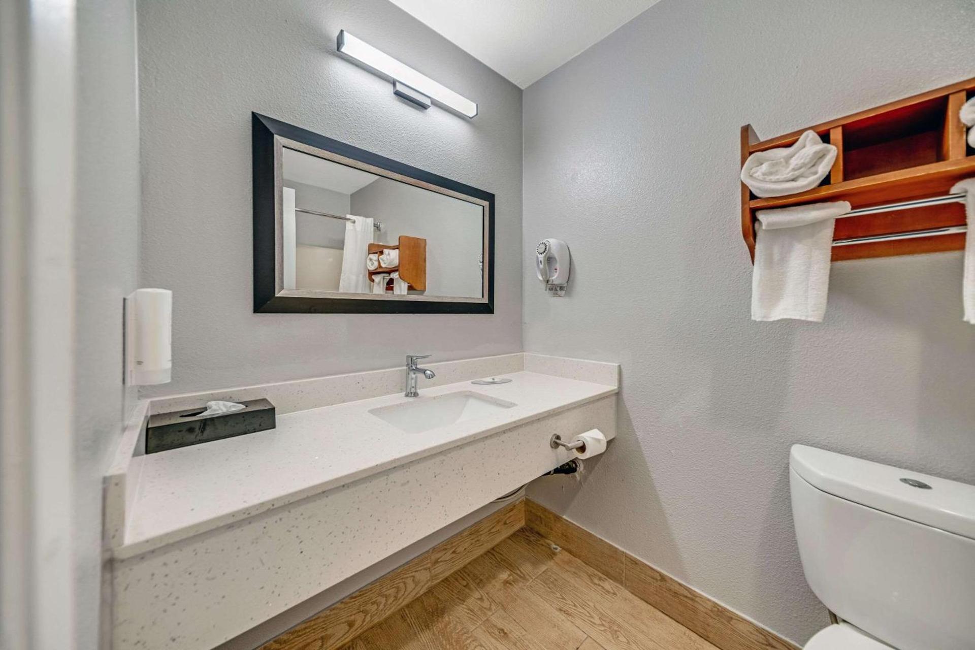 Quality Inn Santa Cruz Downtown Area photo 31