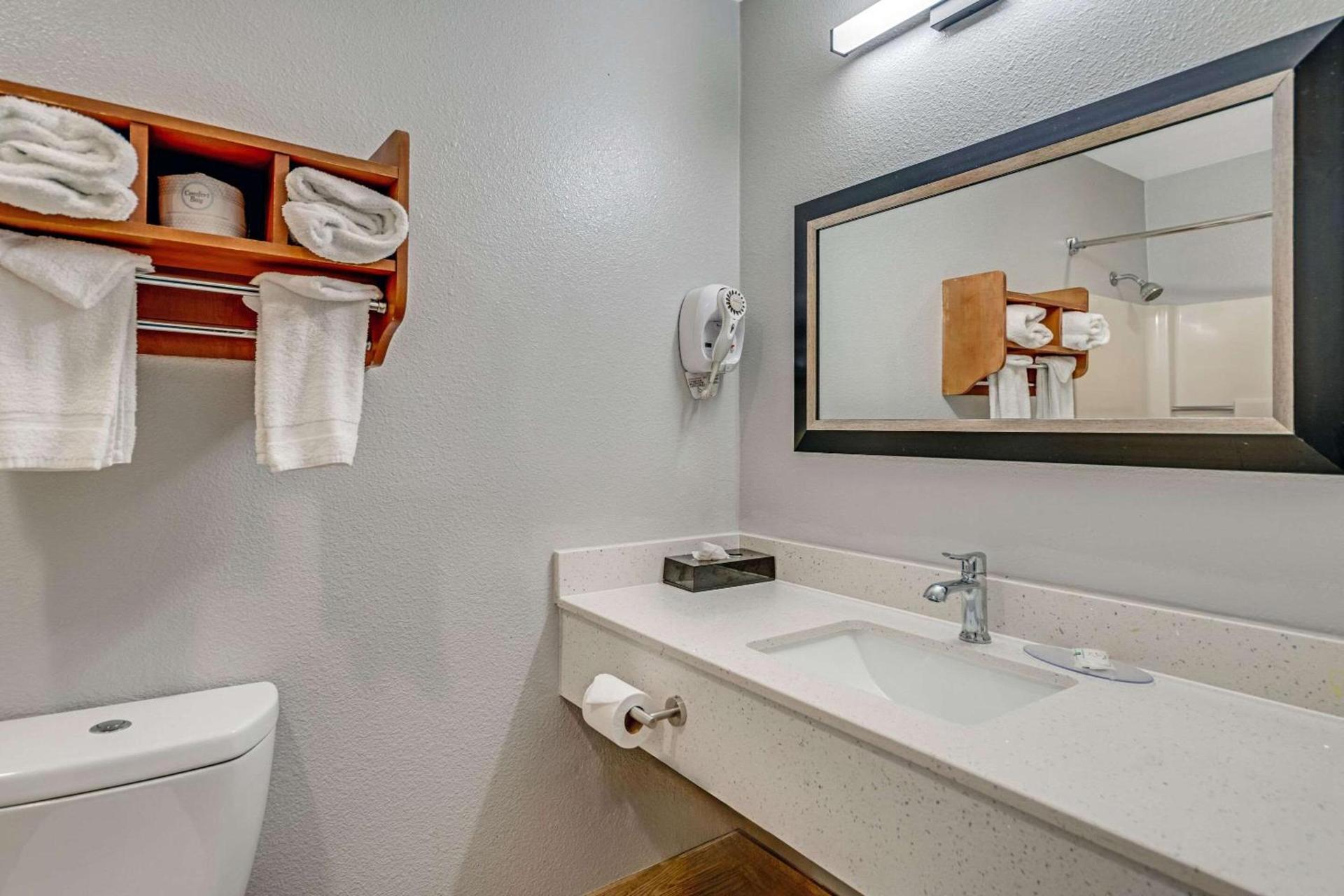 Quality Inn Santa Cruz Downtown Area photo 32