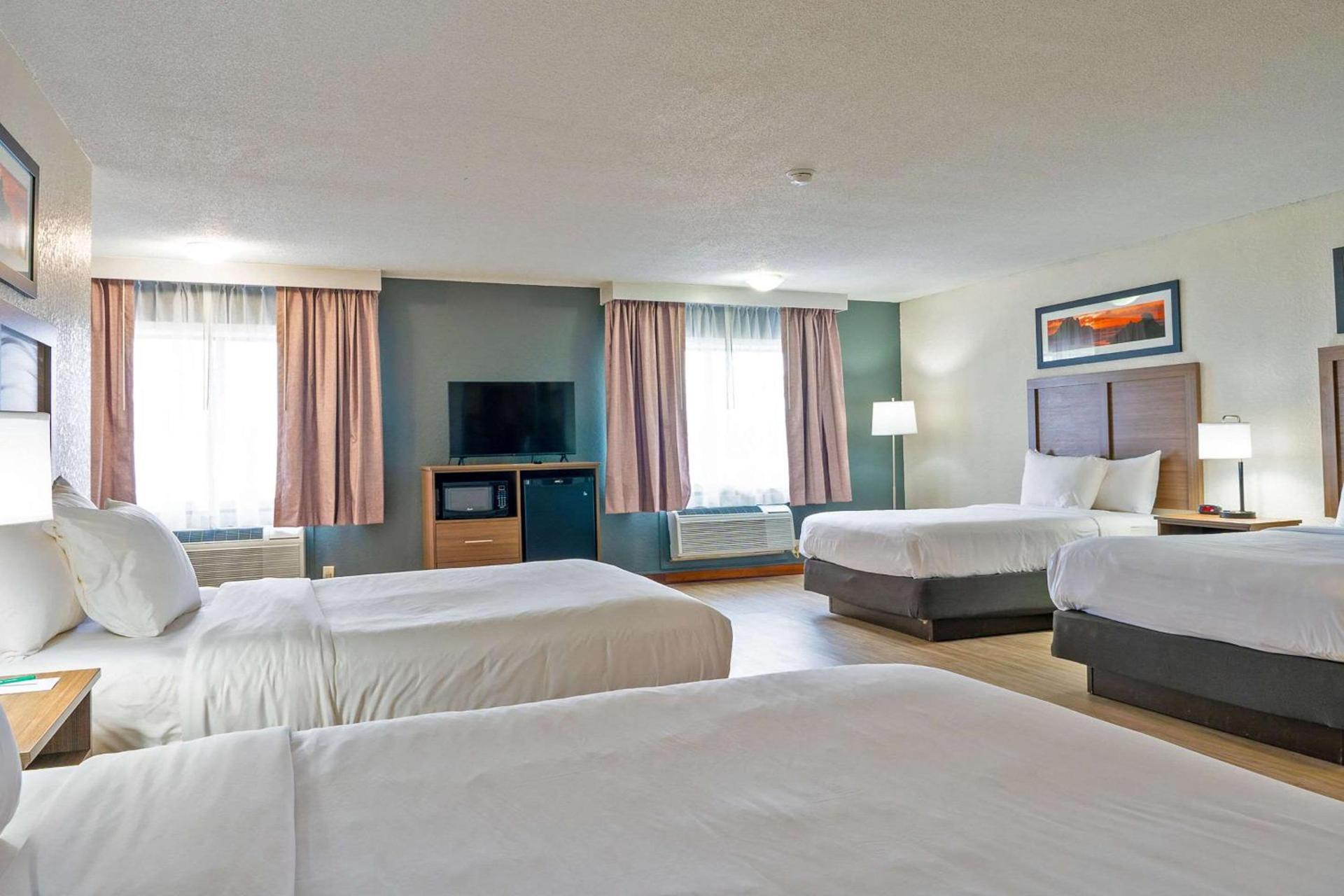 Quality Inn Milan-Sandusky photo 25