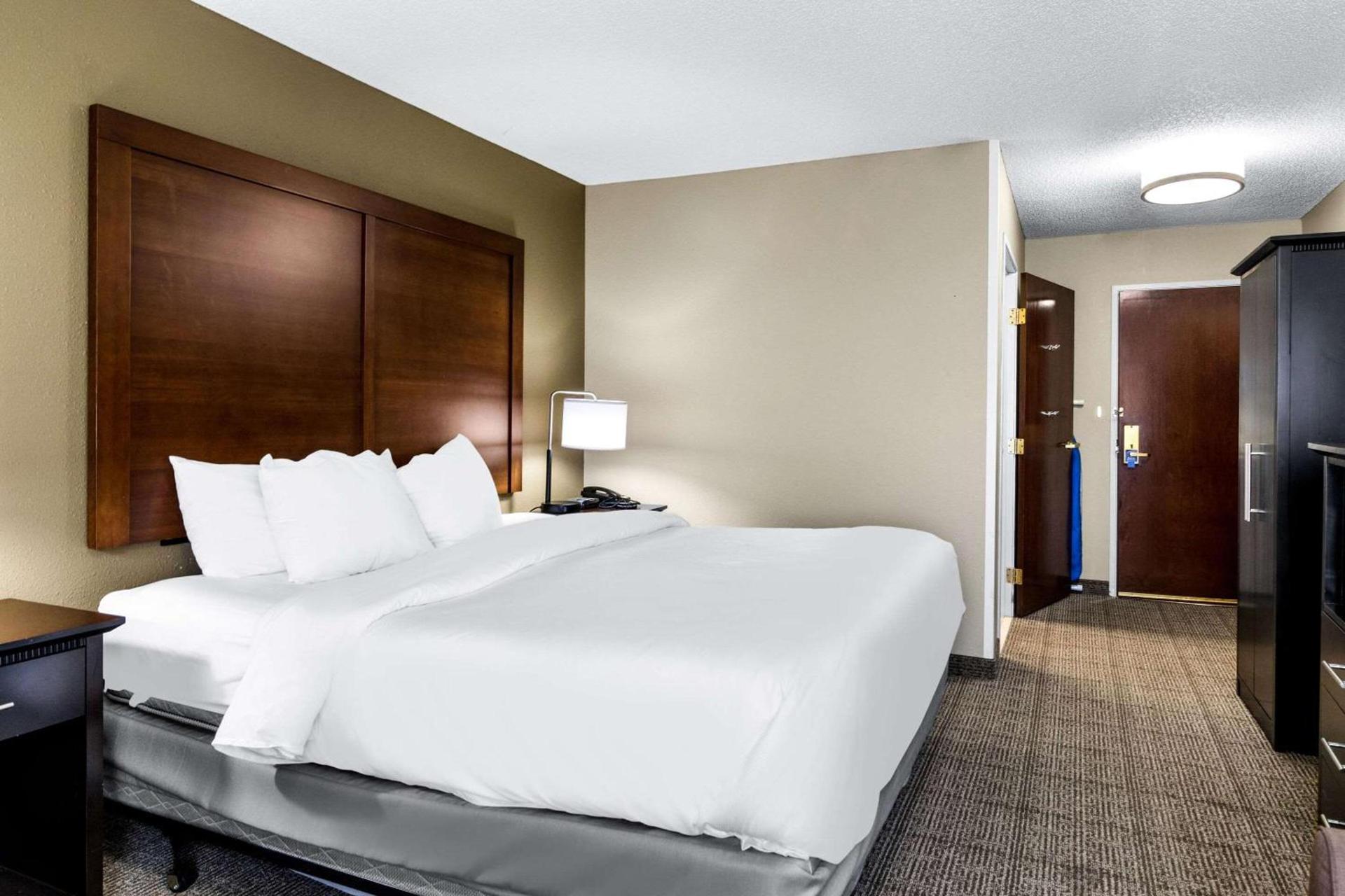 Comfort Inn Evansville East photo 21