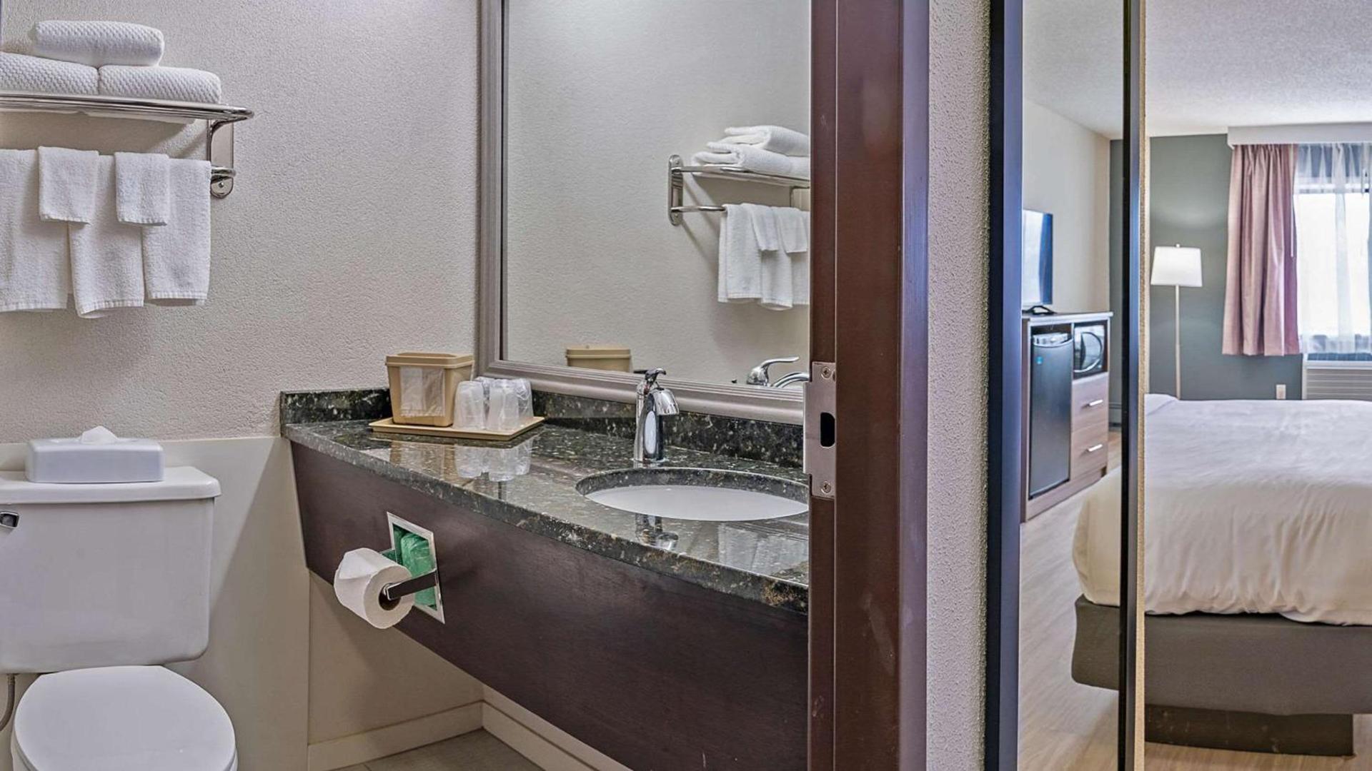 Quality Inn Milan-Sandusky photo 39