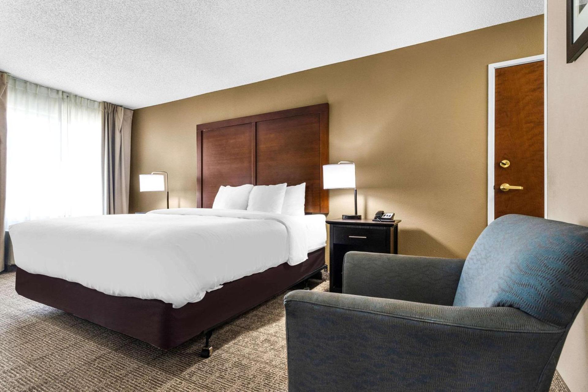 Comfort Inn Evansville East photo 27