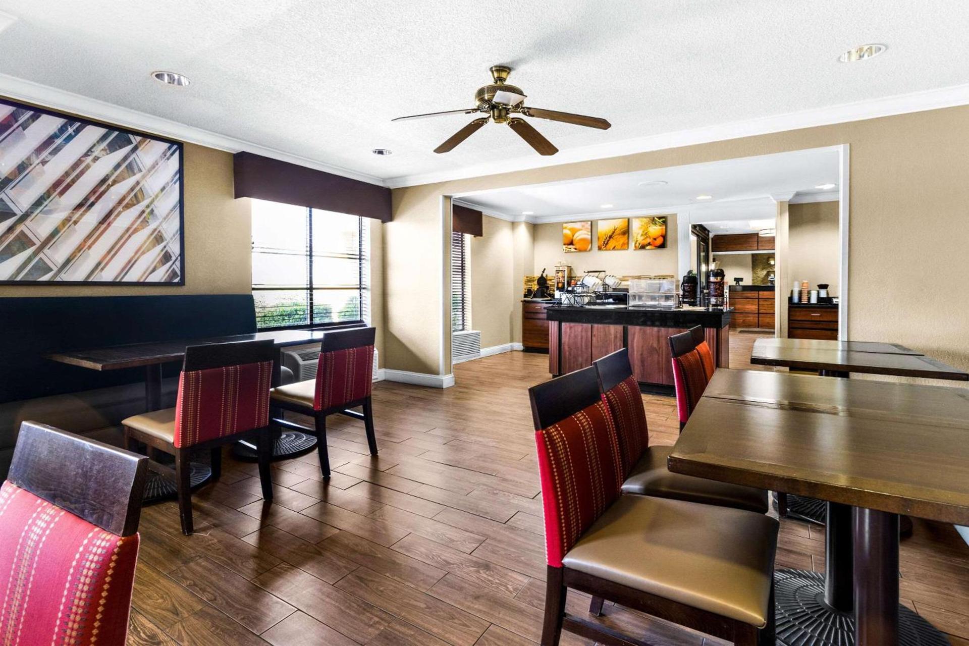 Comfort Inn Evansville East photo 33
