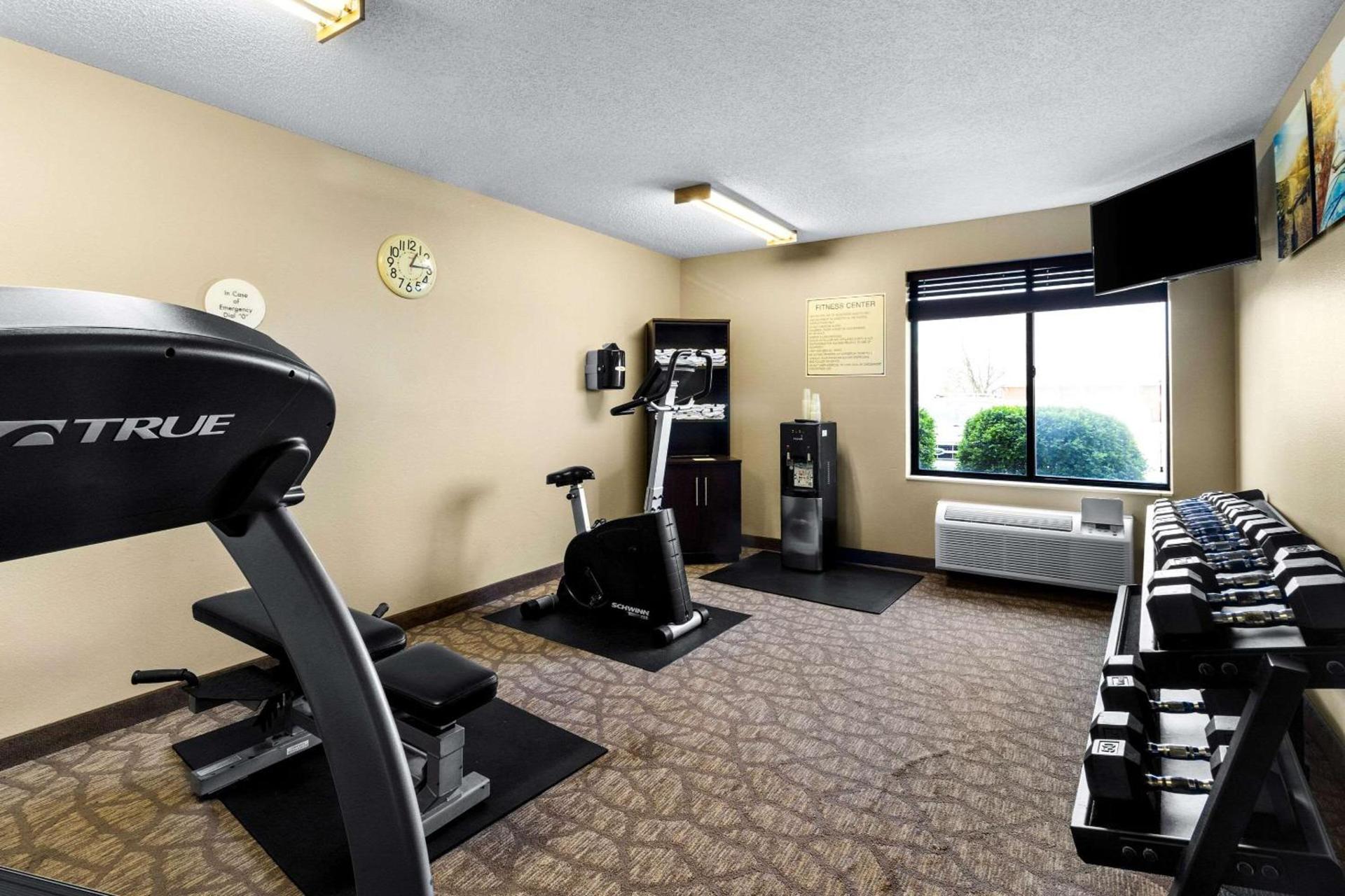 Comfort Inn Evansville East photo 37
