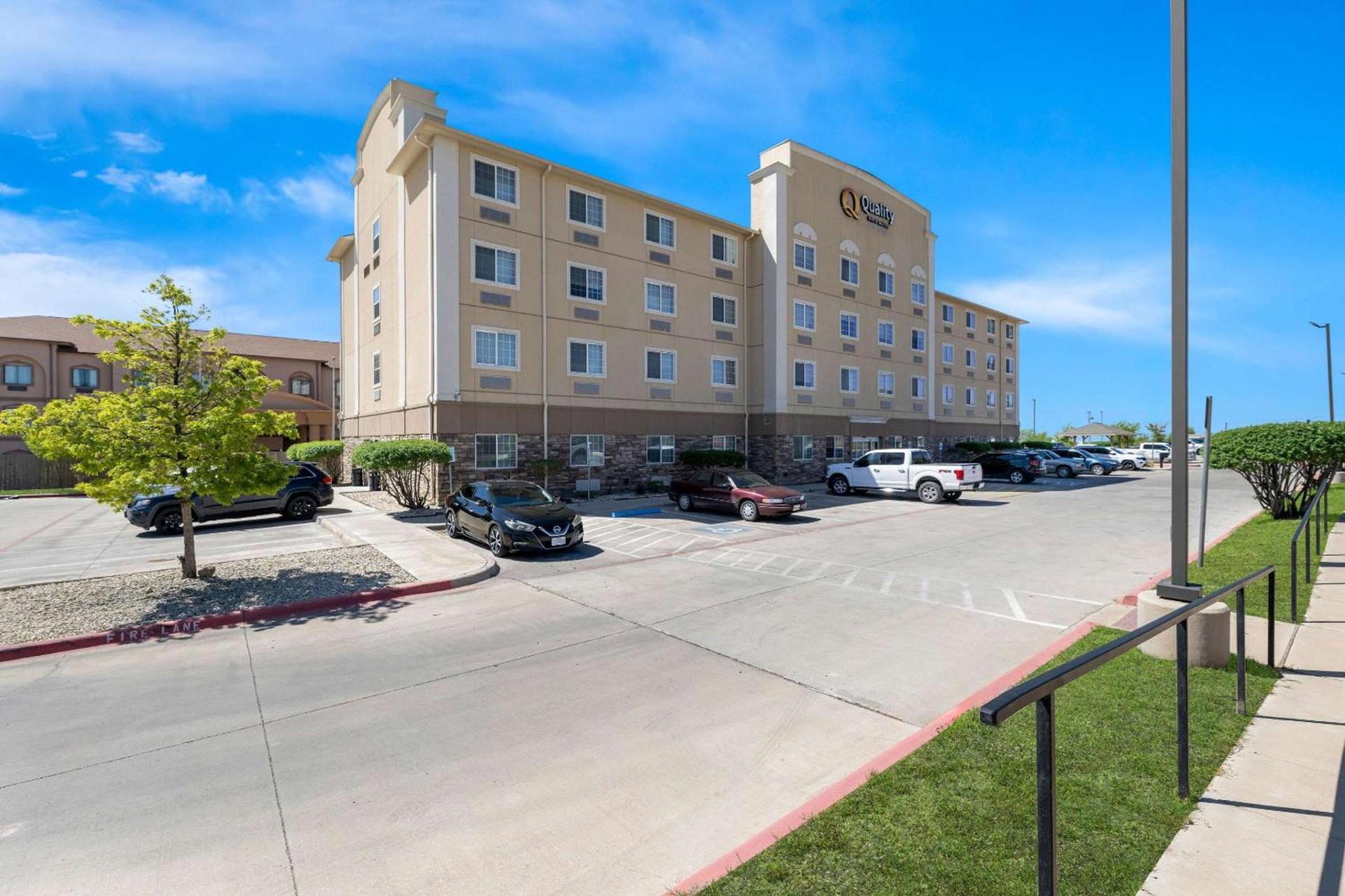 Quality Inn & Suites Big Spring photo 2