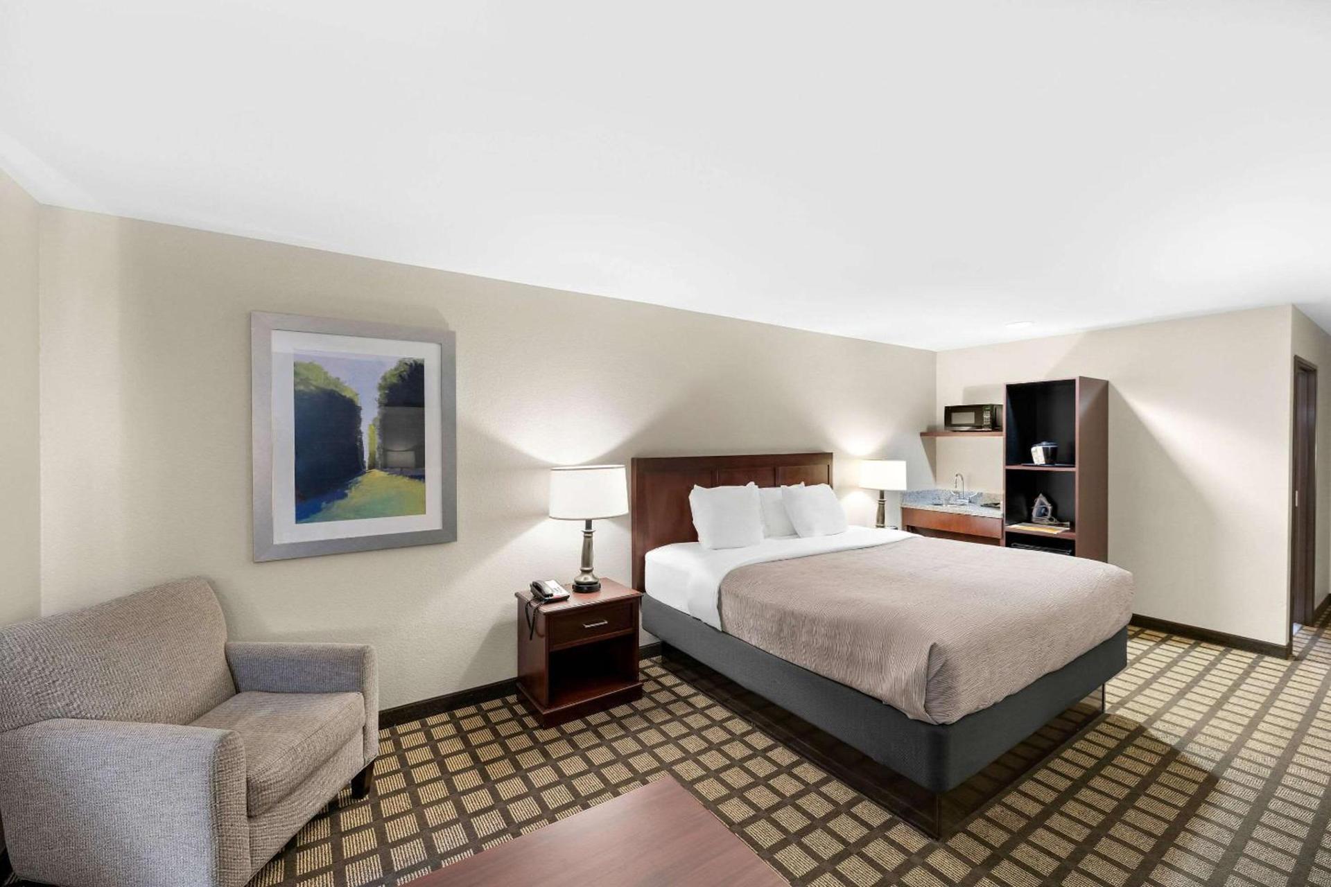 Quality Inn & Suites Big Spring photo 16