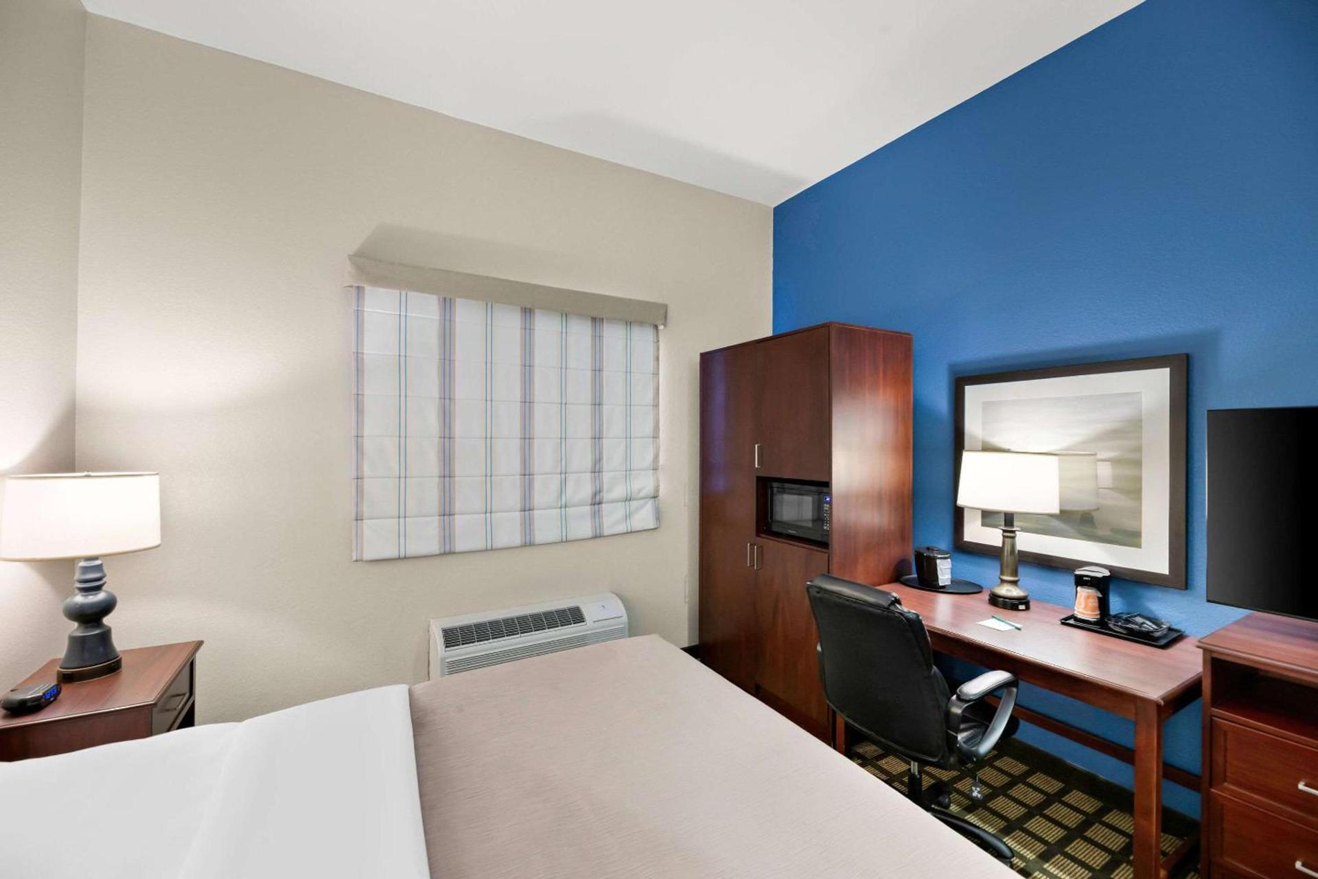 Quality Inn & Suites Big Spring photo 18