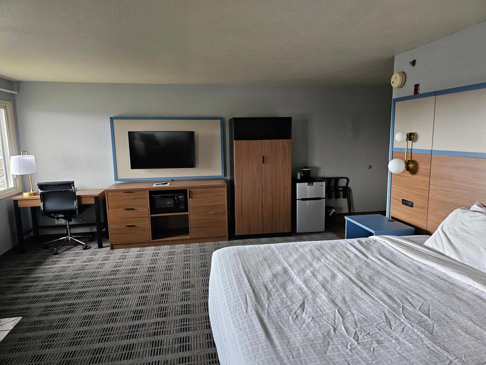 AmericInn by Wyndham Oscoda Near AuSable River photo 26