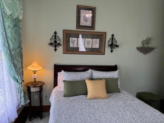 Woodbine Inn and Restaurant photo 76