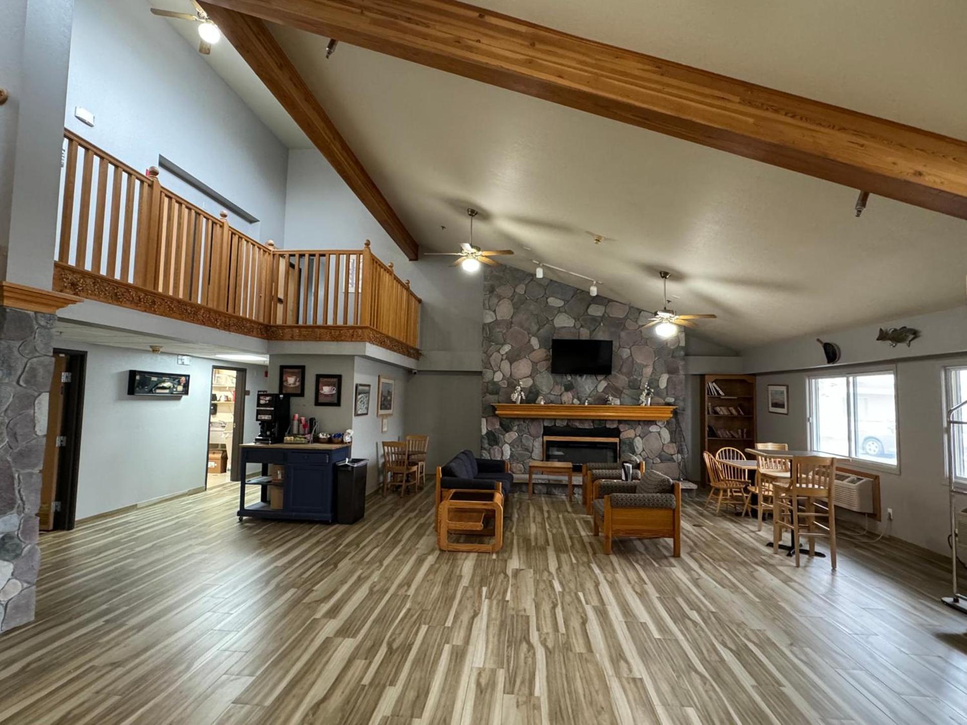 AmericInn by Wyndham Oscoda Near AuSable River photo 35