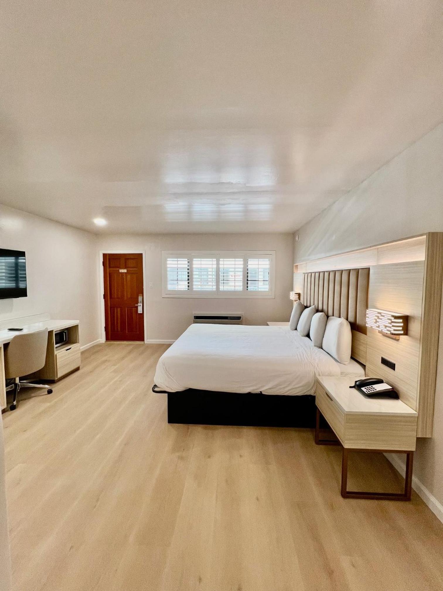 Nob Hill Motor Inn -Newly Updated Rooms! photo 17