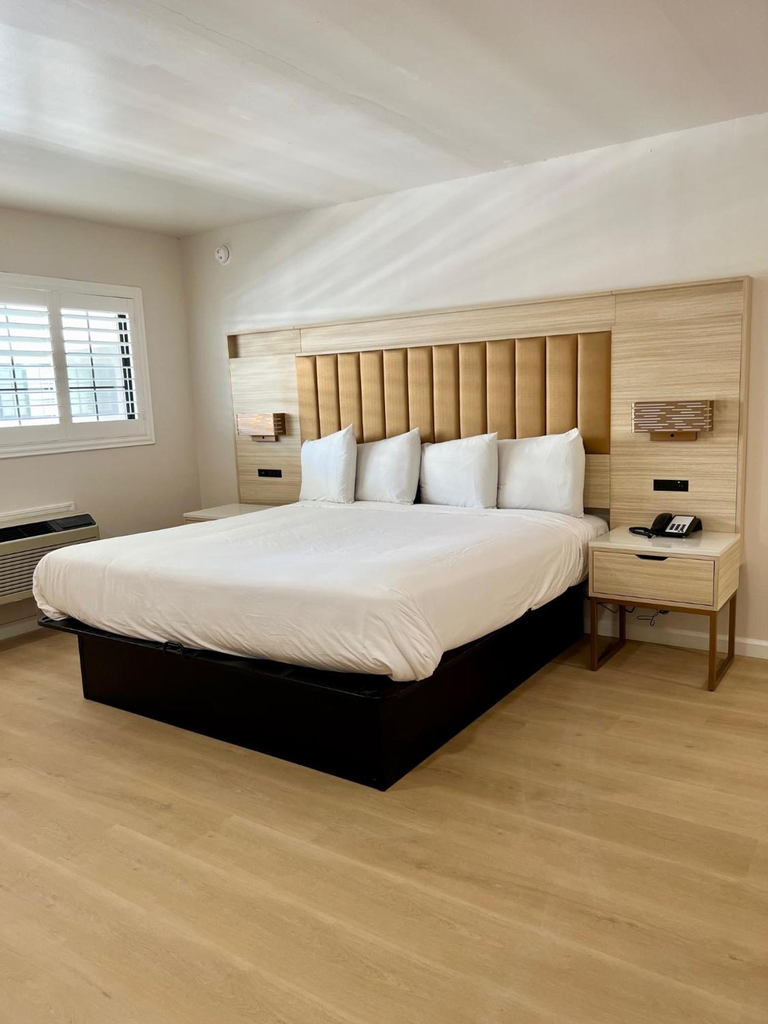 Nob Hill Motor Inn -Newly Updated Rooms! photo 24