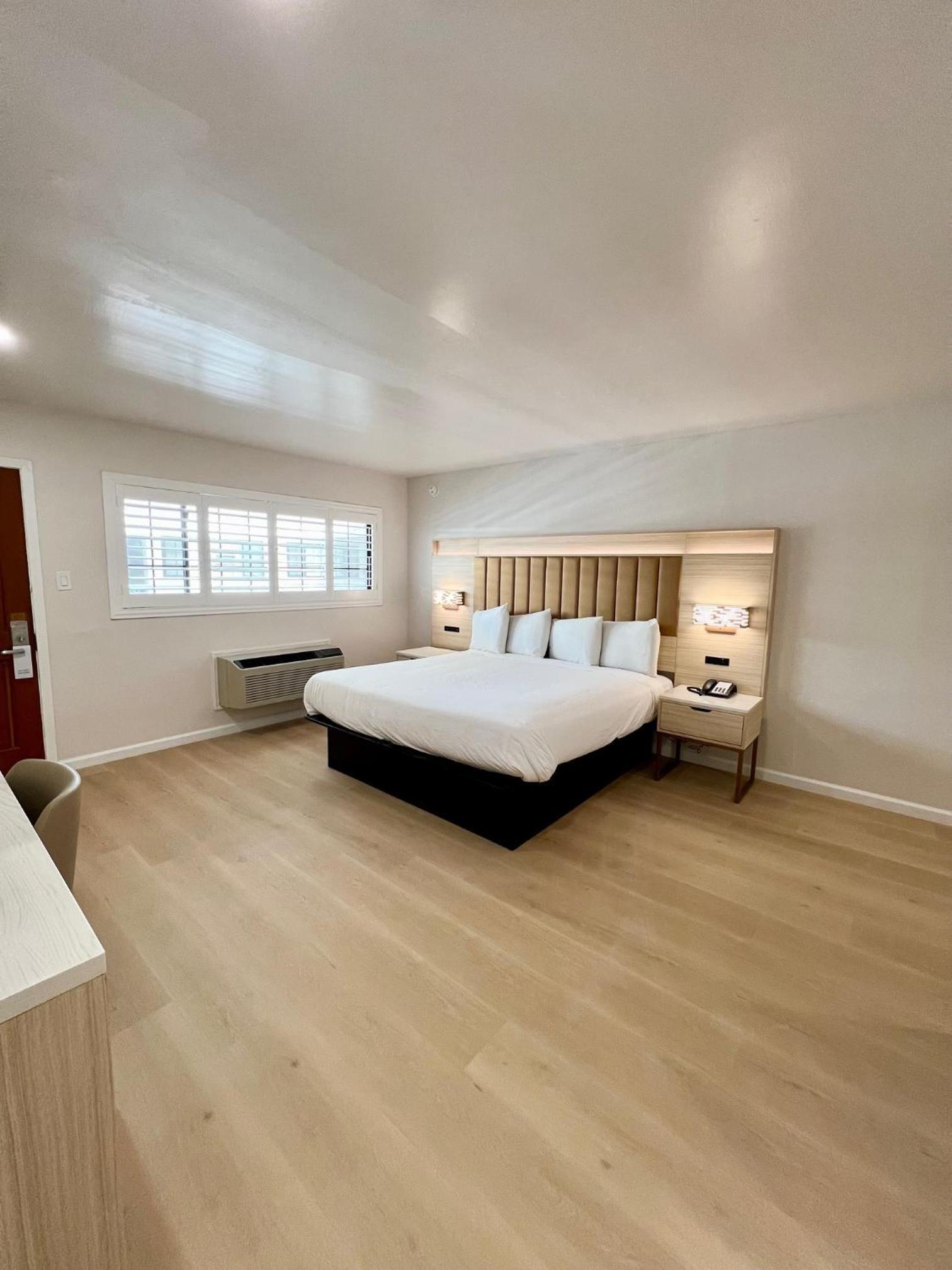Nob Hill Motor Inn -Newly Updated Rooms! photo 20