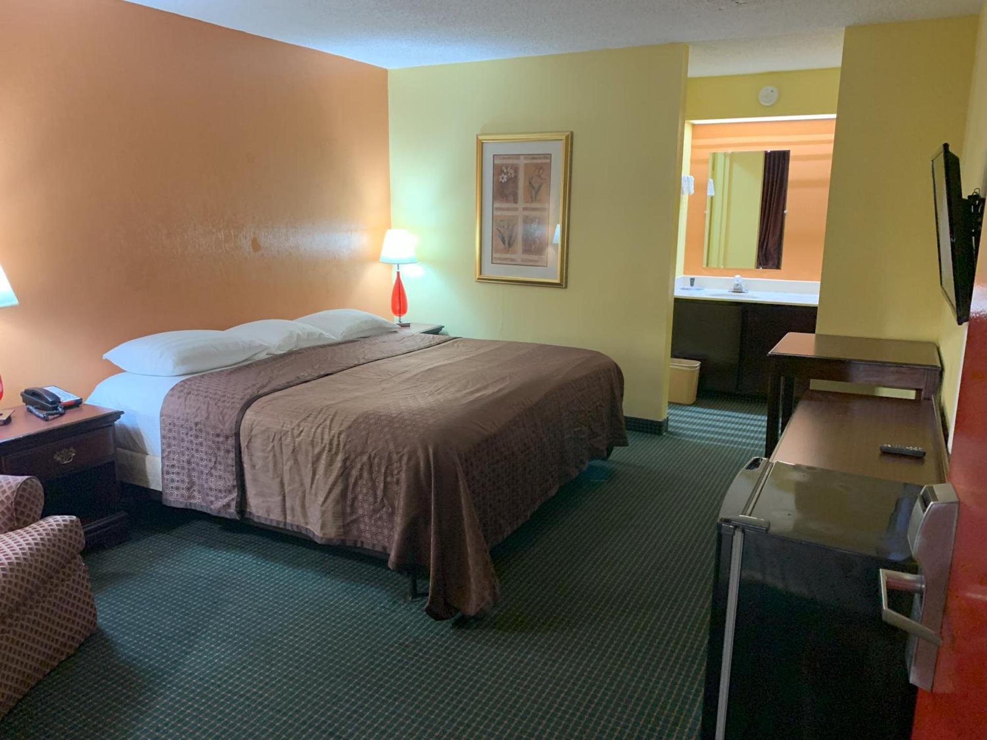 Relax Inn & Suites photo 6