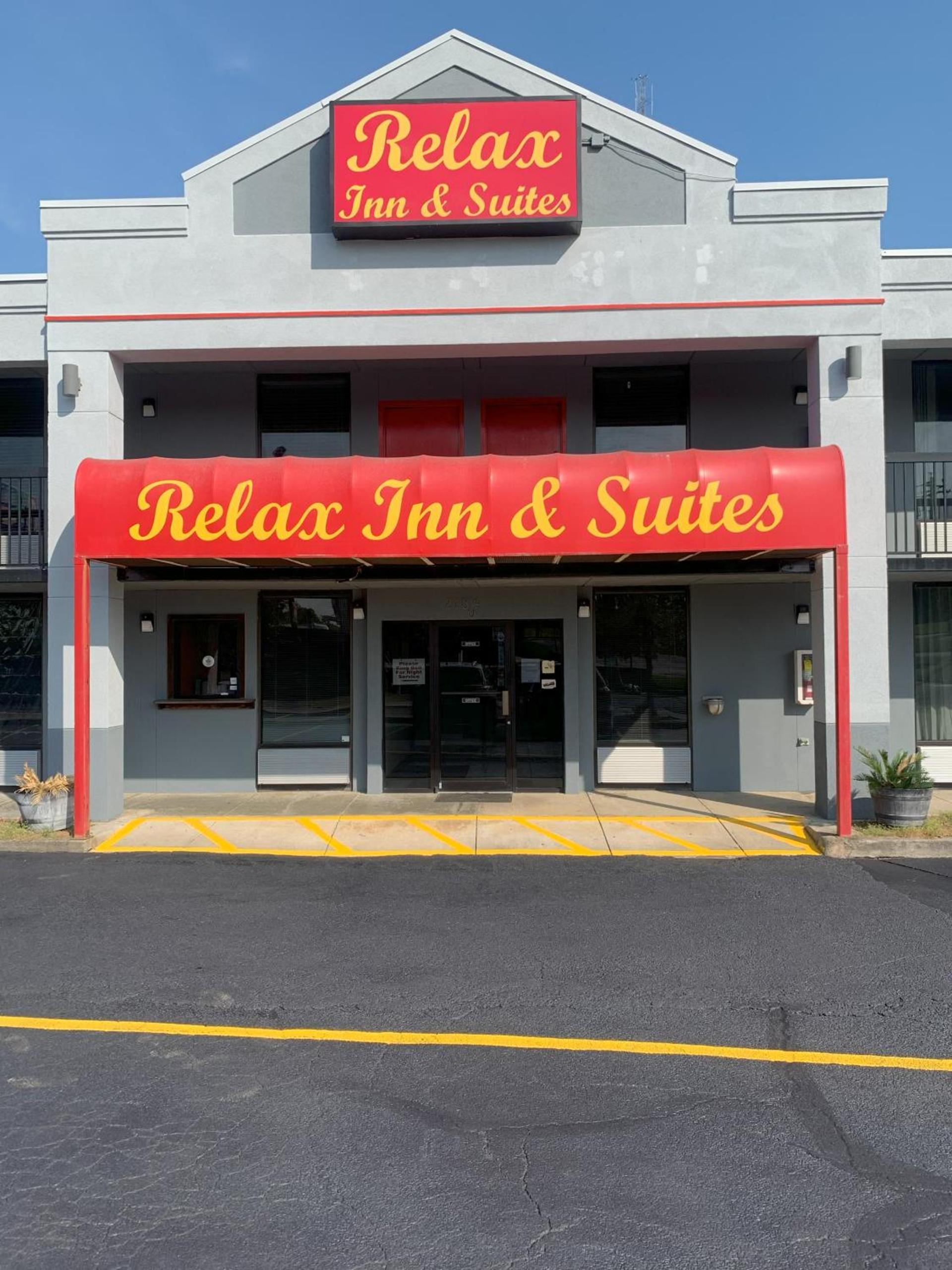Relax Inn & Suites photo 2