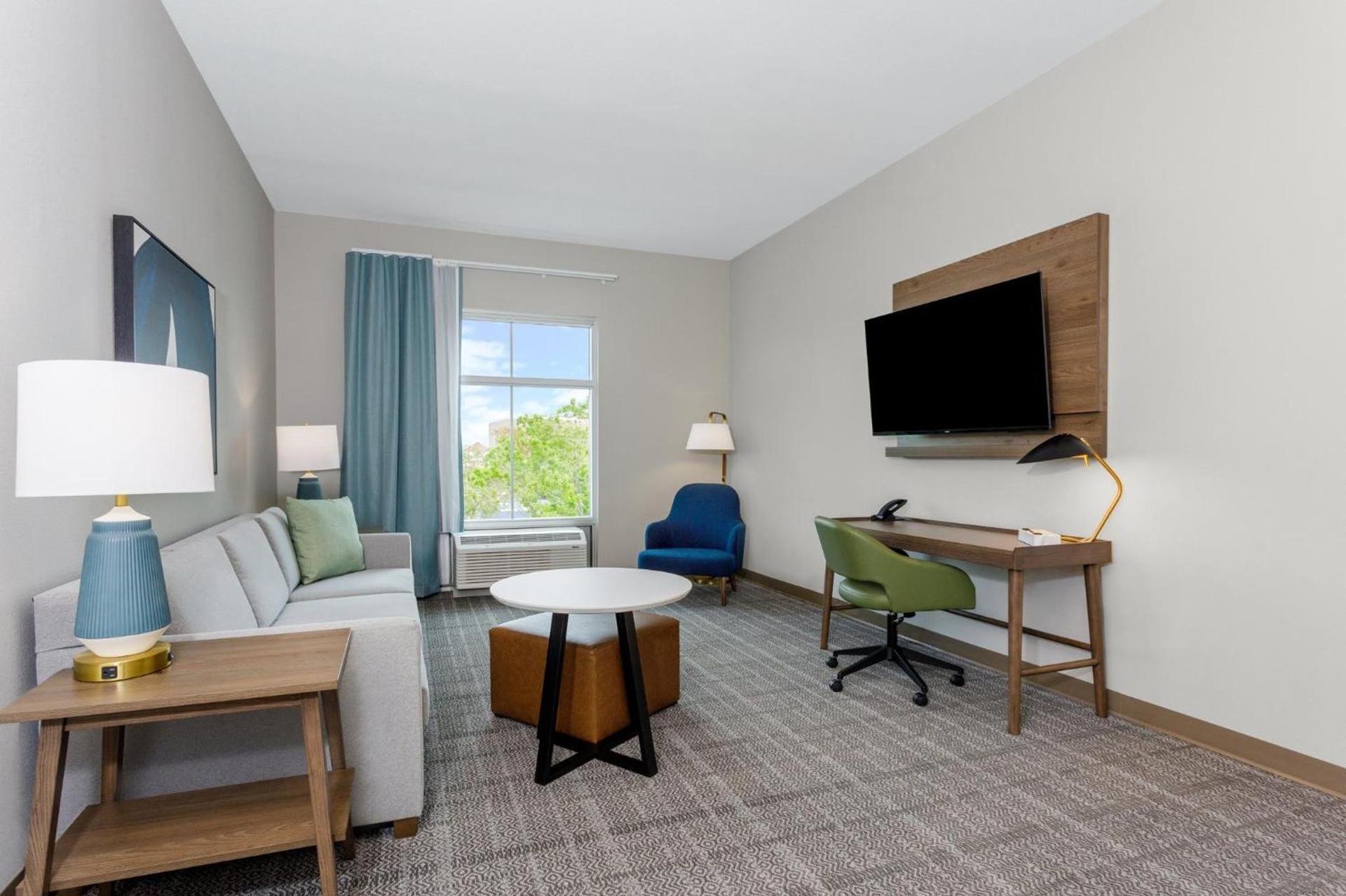 Staybridge Suites Winter Haven - Auburndale photo 47