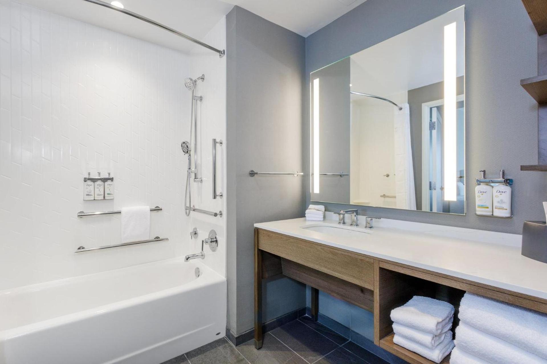 Staybridge Suites Winter Haven - Auburndale photo 40