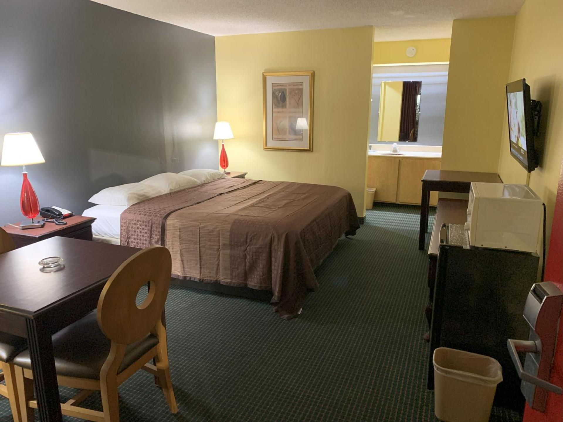 Relax Inn & Suites photo 7