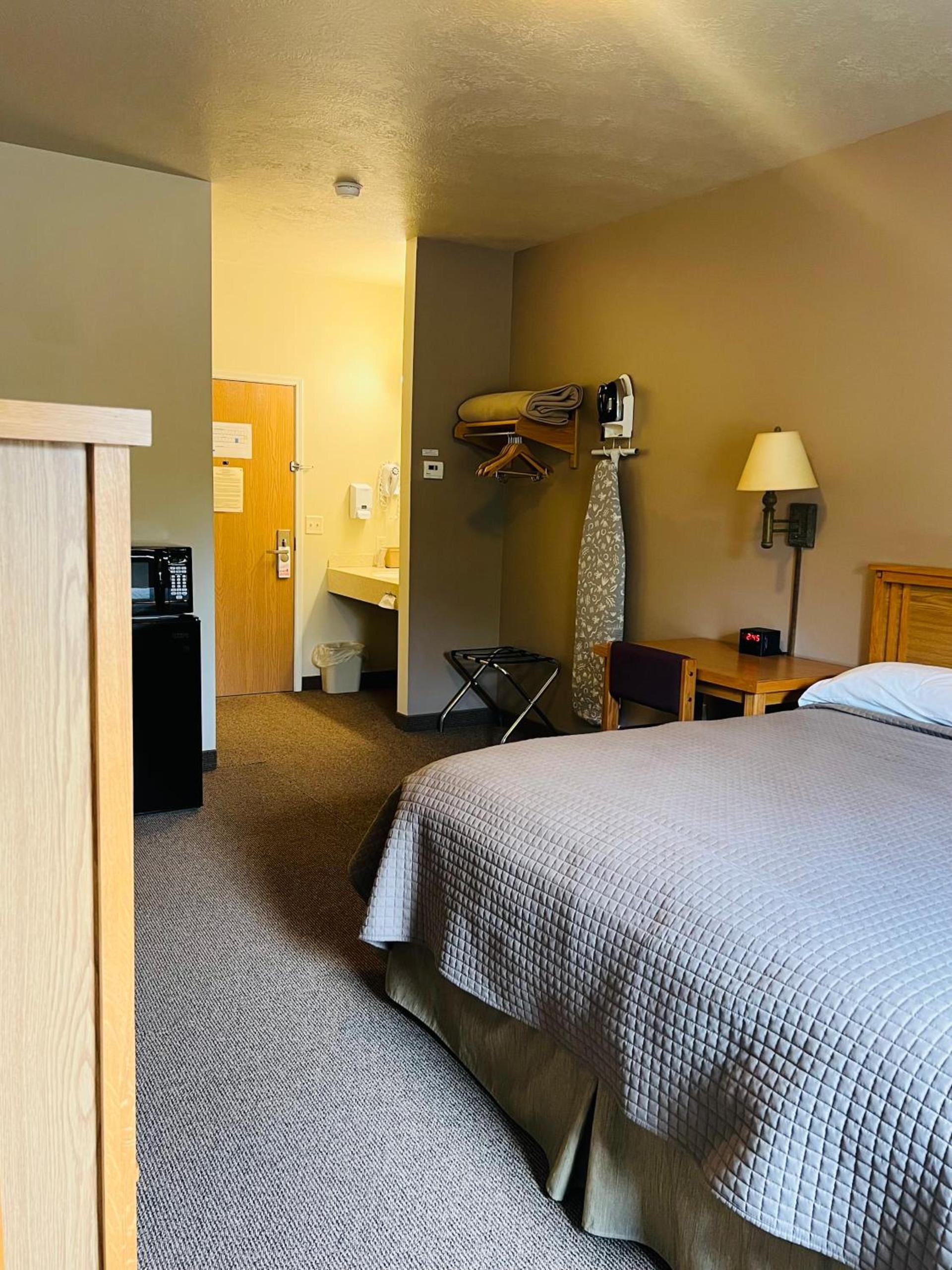 HAWARDEN HARVEST INN photo 33