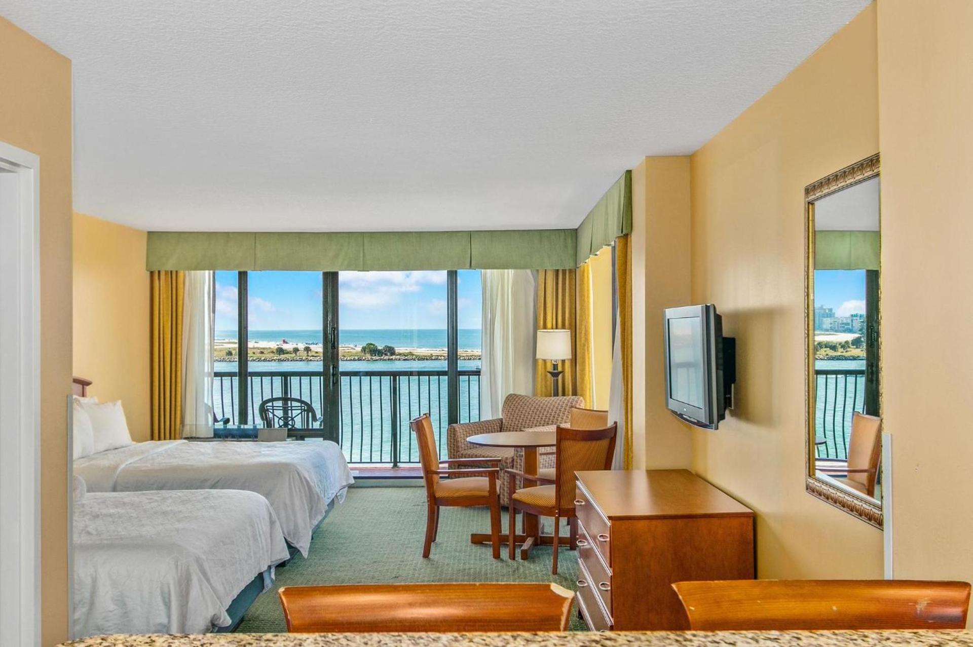 Holiday Inn & Suites Clearwater Beach by IHG photo 71