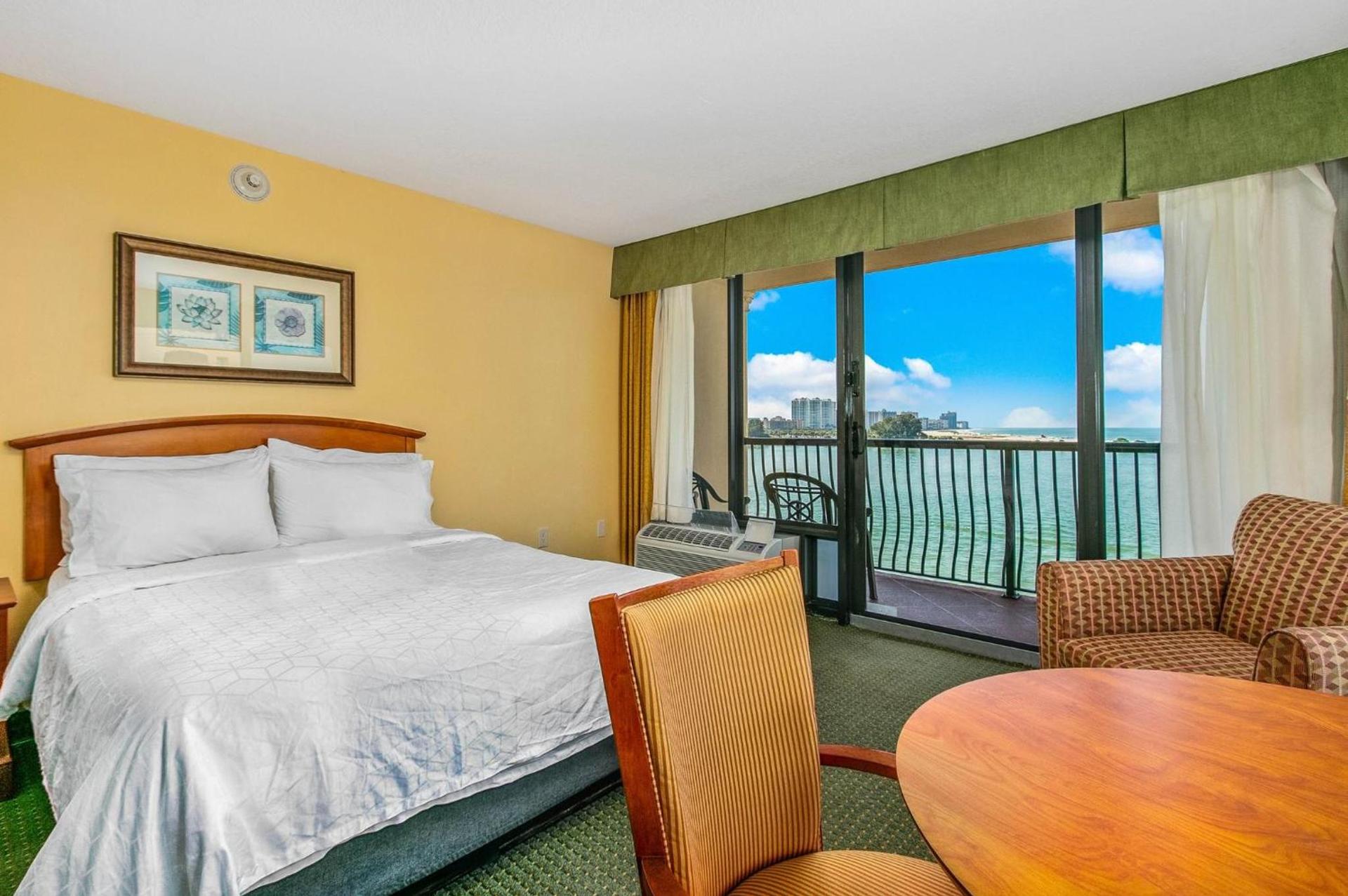 Holiday Inn & Suites Clearwater Beach by IHG photo 64