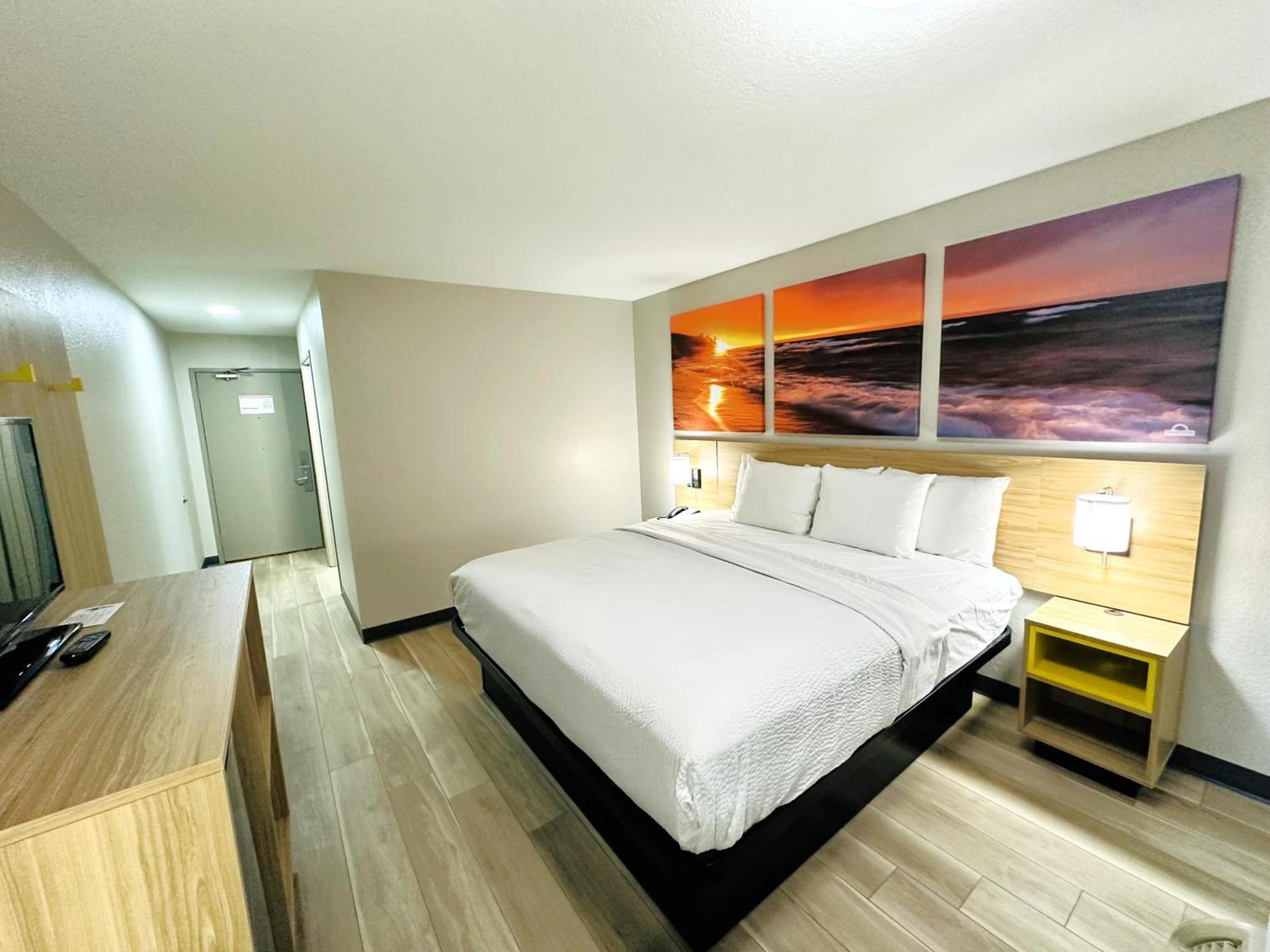 Days Inn by Wyndham Holland photo 14