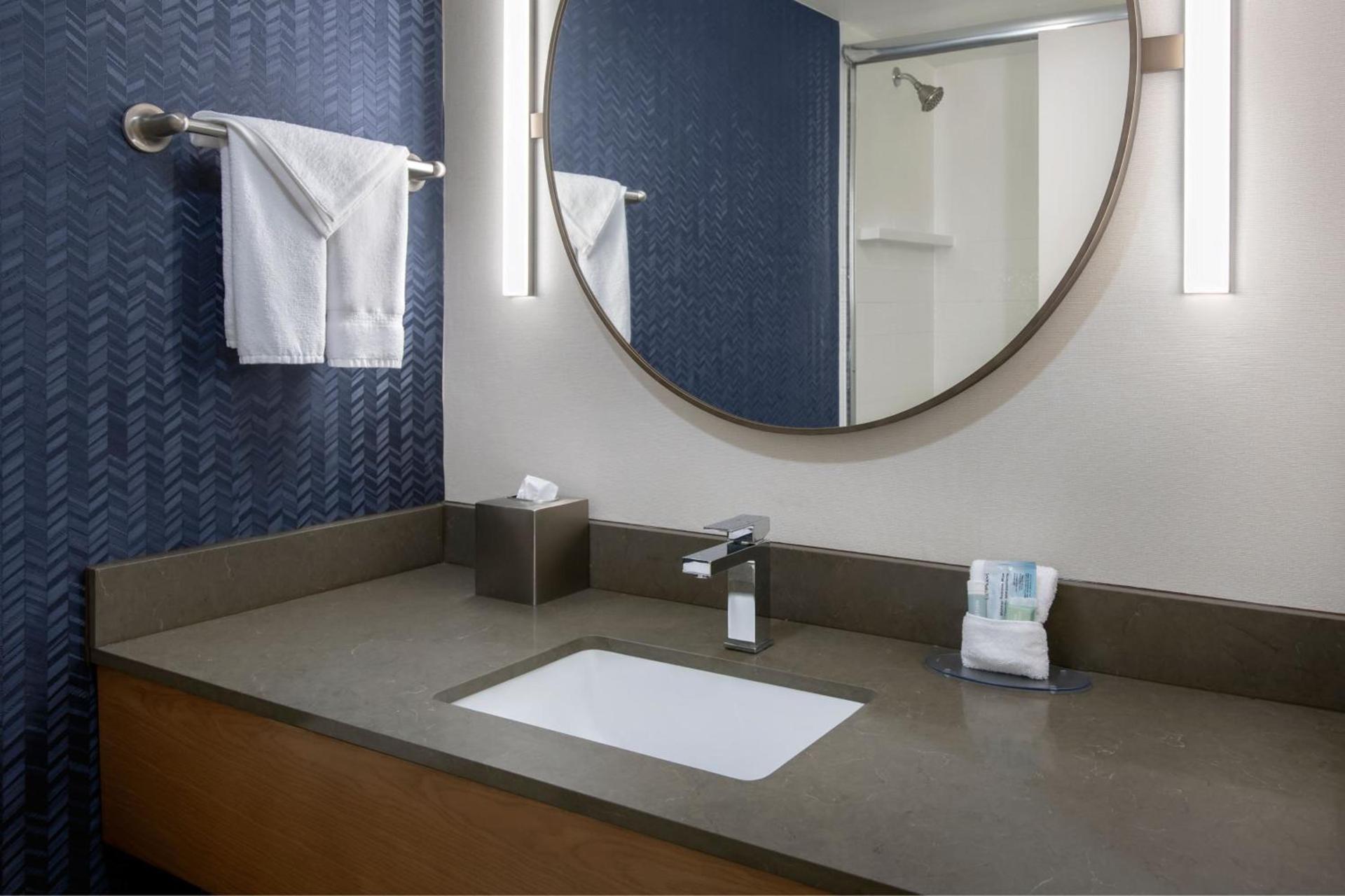 Fairfield Inn Rochester Airport photo 7